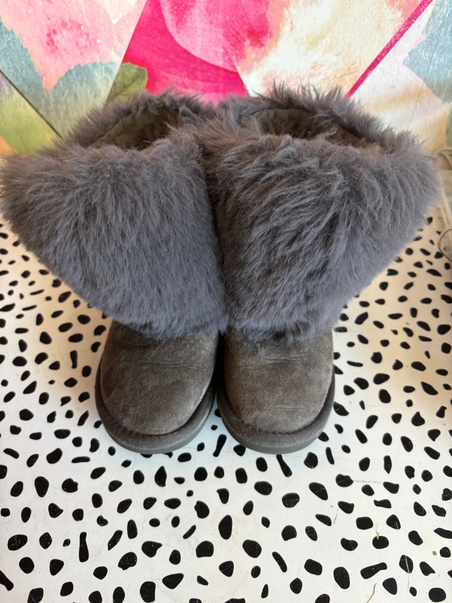 Australia Luxe Collective Gray Faux Fur Boots. Size 1B.