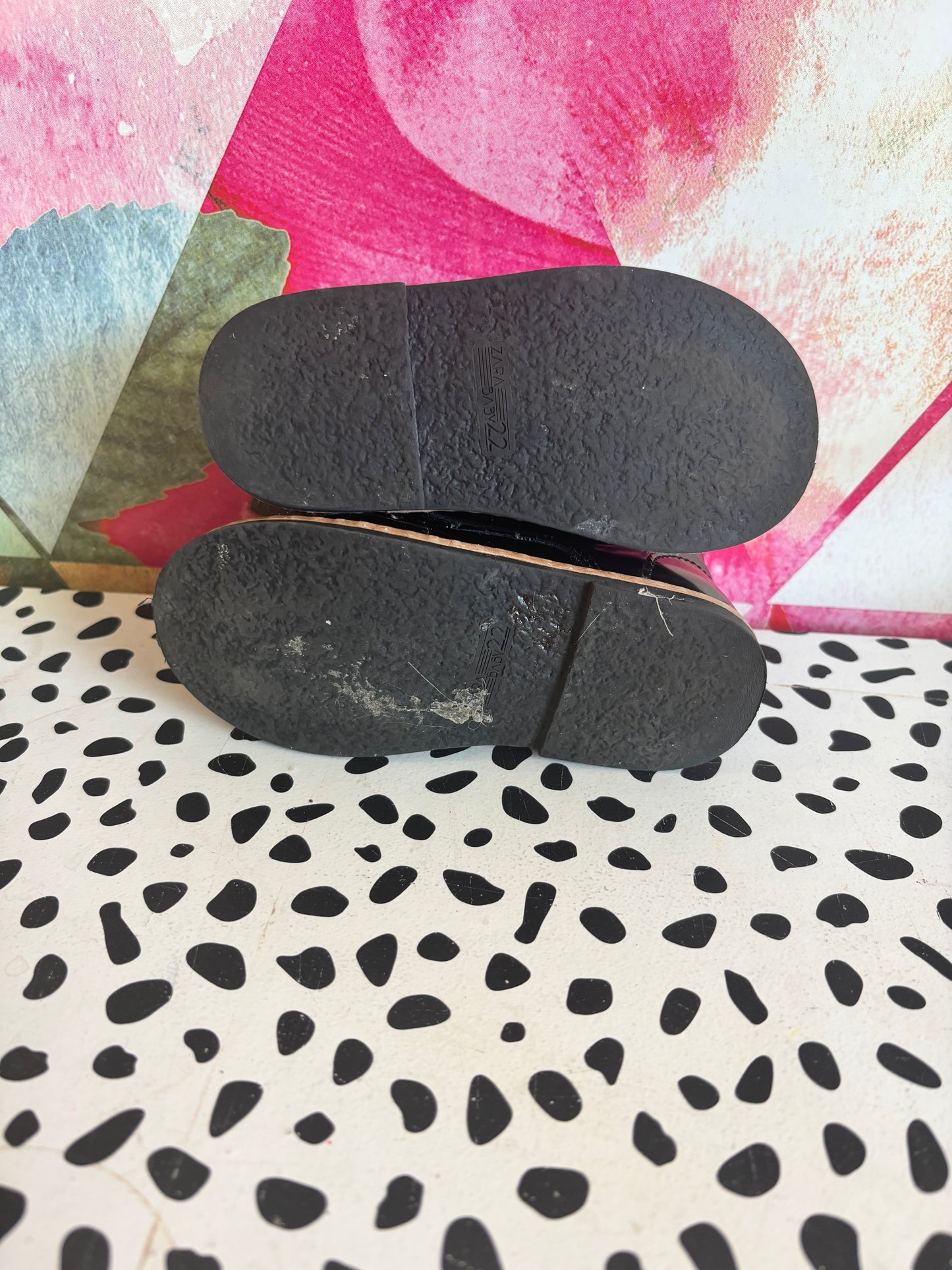 Zara Black Boots. Faux Fur Lining. Side zipper. Size 6L.