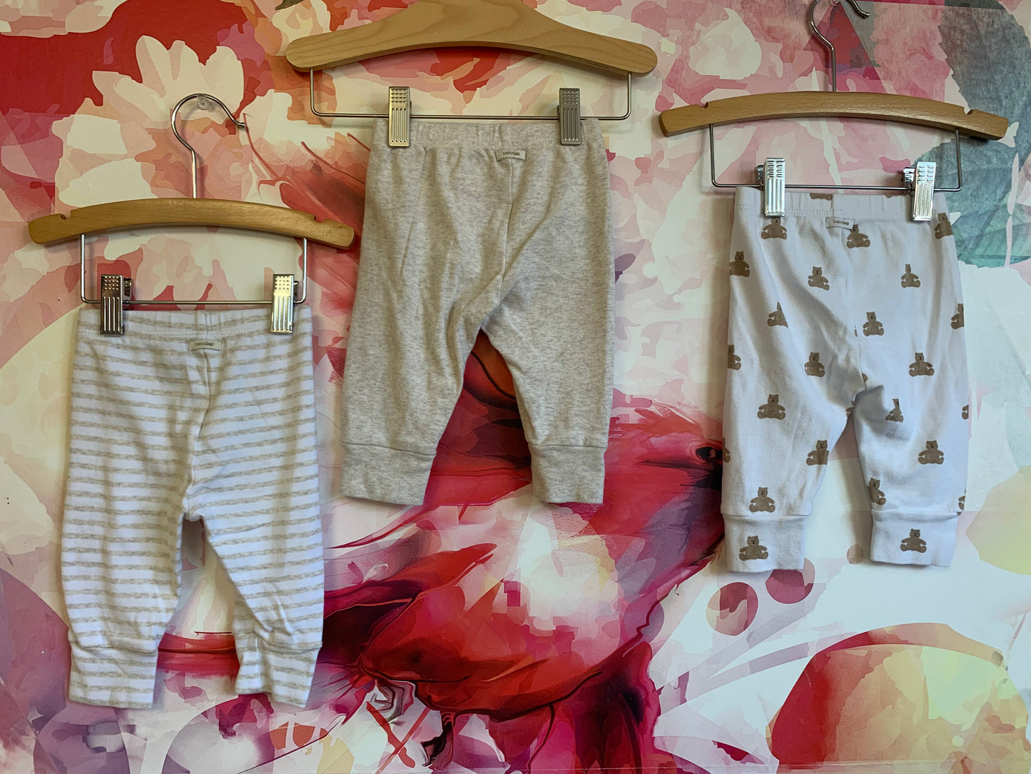 Baby Gap Bundle! 3 cotton joggers. Cream & beige. Size 3-6m