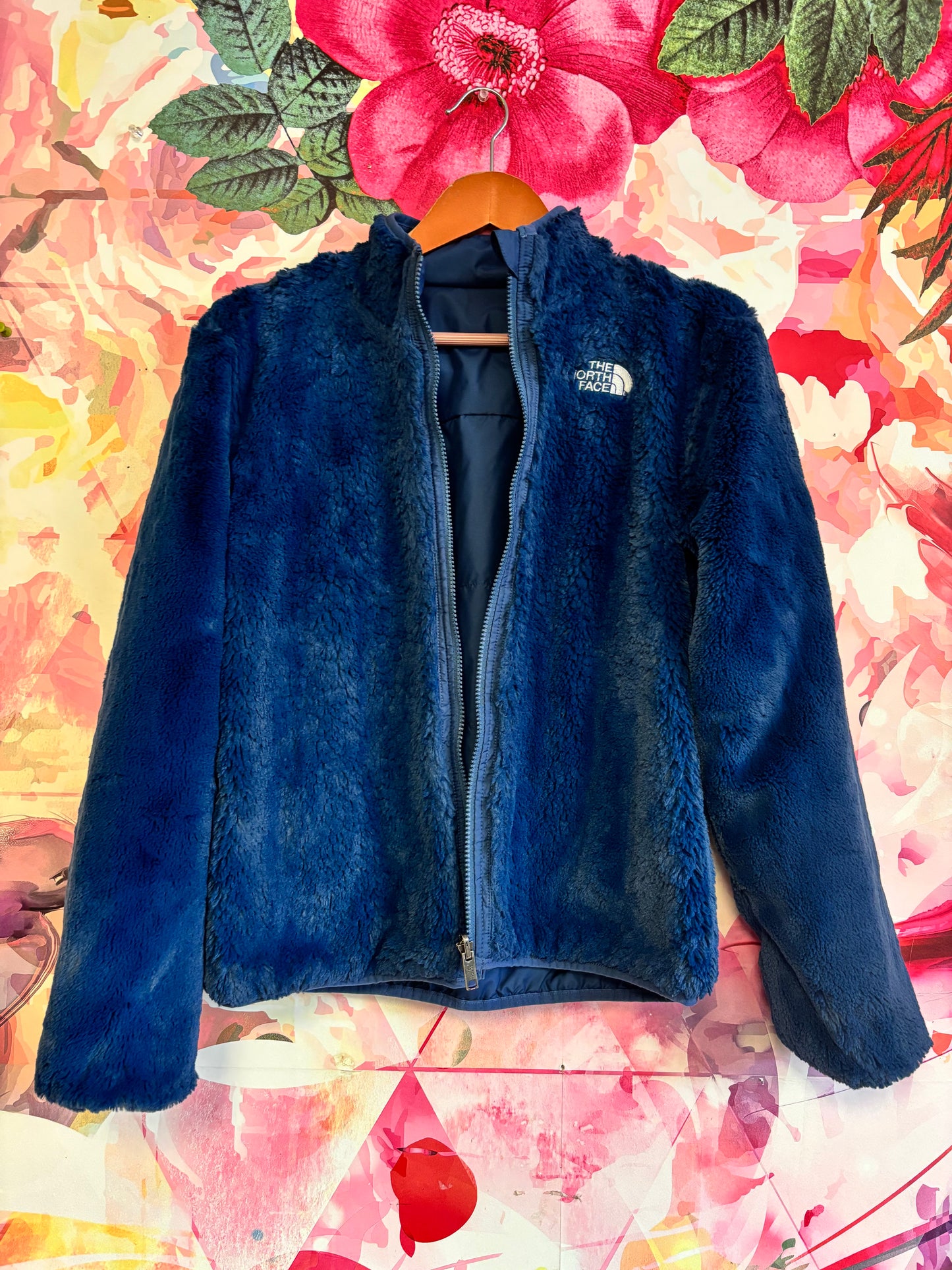 North Face blue reversible jacket with fleece inside. Size 14T.
