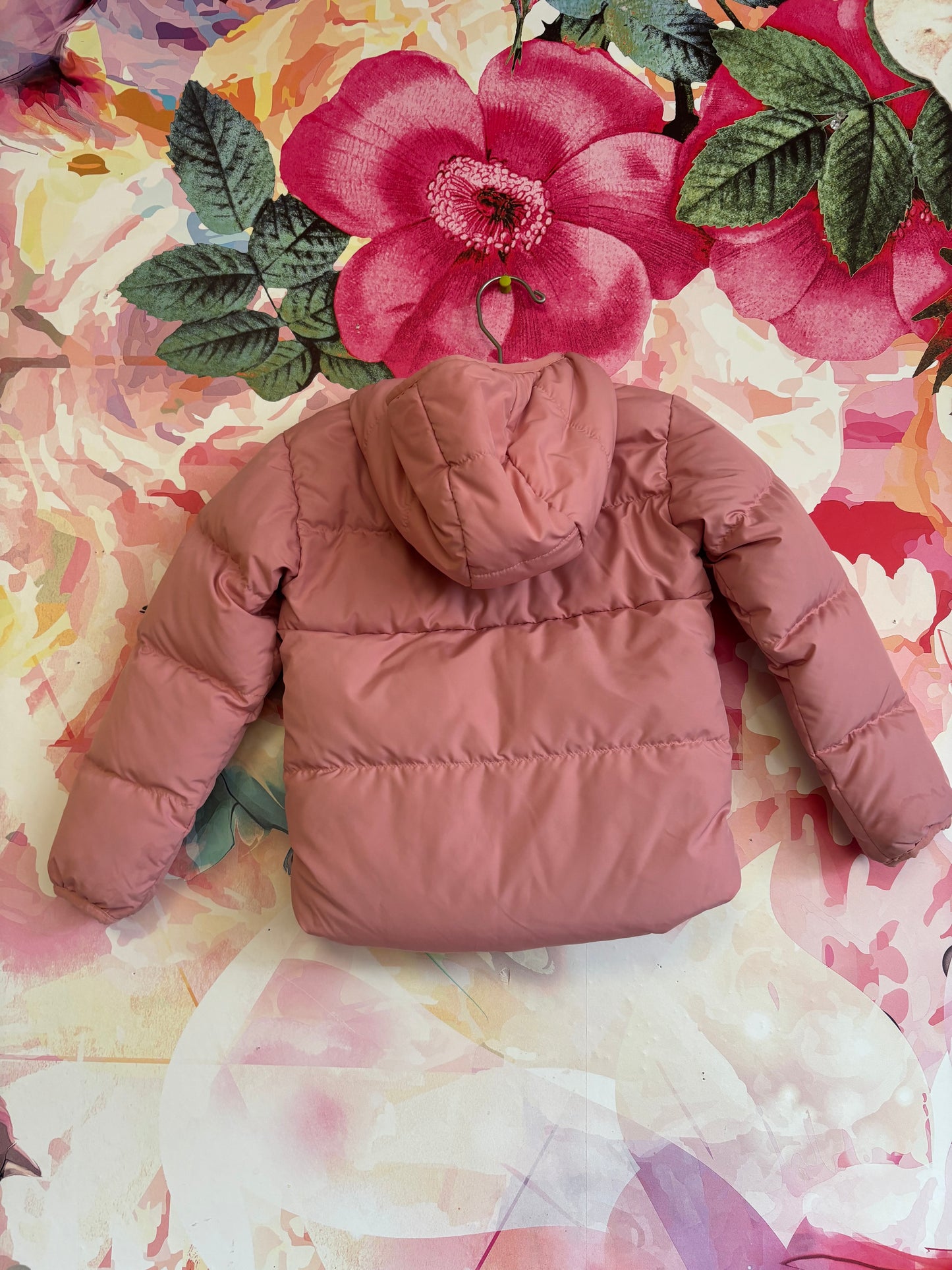 North Face pink fleece lined puffy coat with hood. Size 2T