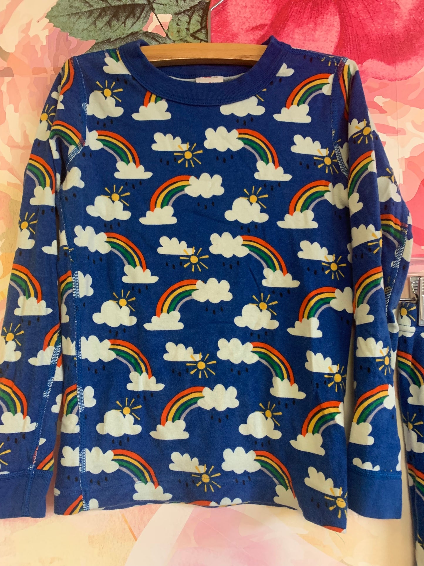 Hanna Andersson blue rainbow cloud long sleeve pajama top & bottoms. Size 8T