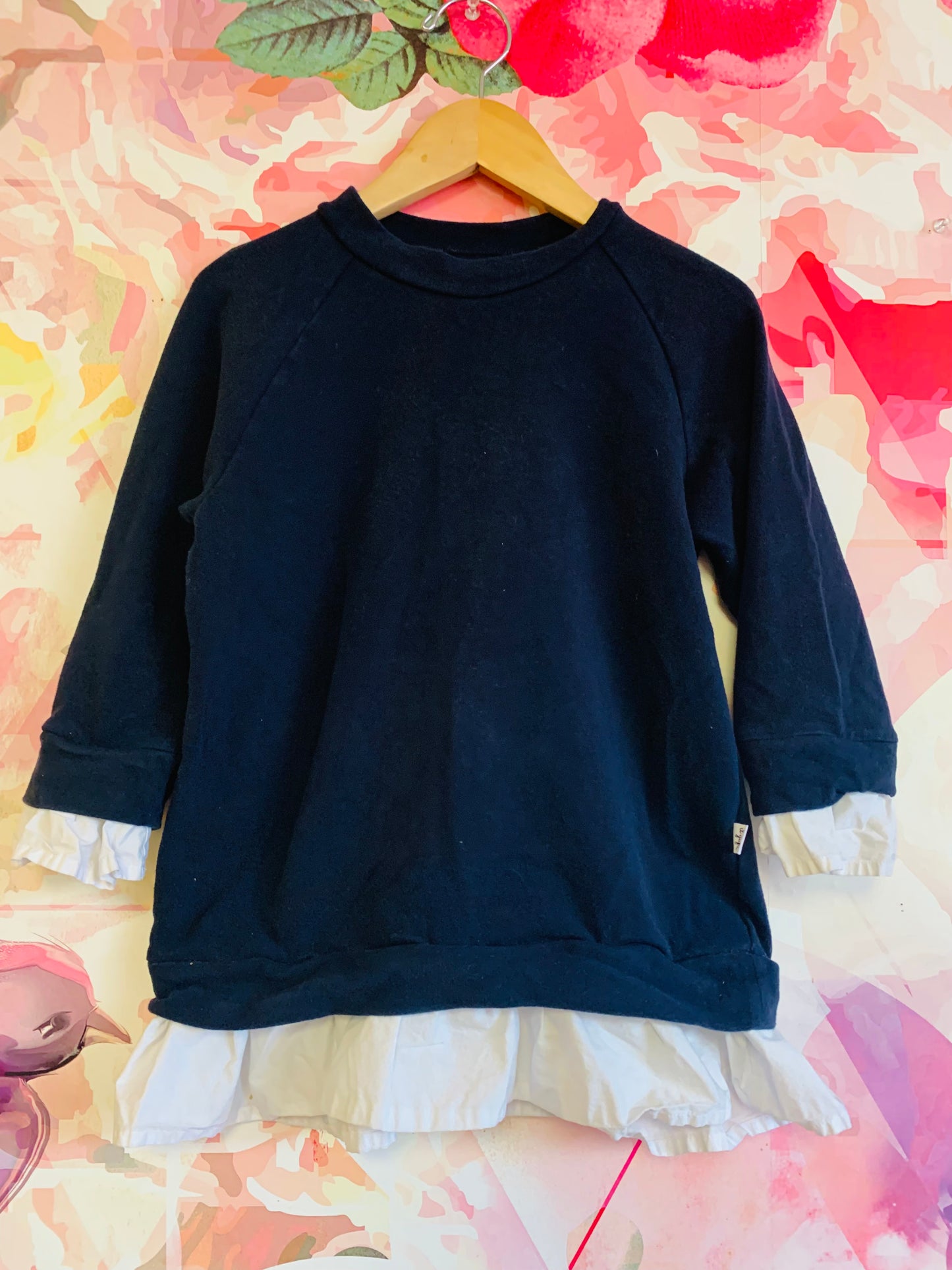 Il Gufo navy blue comfortable 100% cotton fleece long sleeve top with faux white blouse shirt sleeves & hem. Size 6