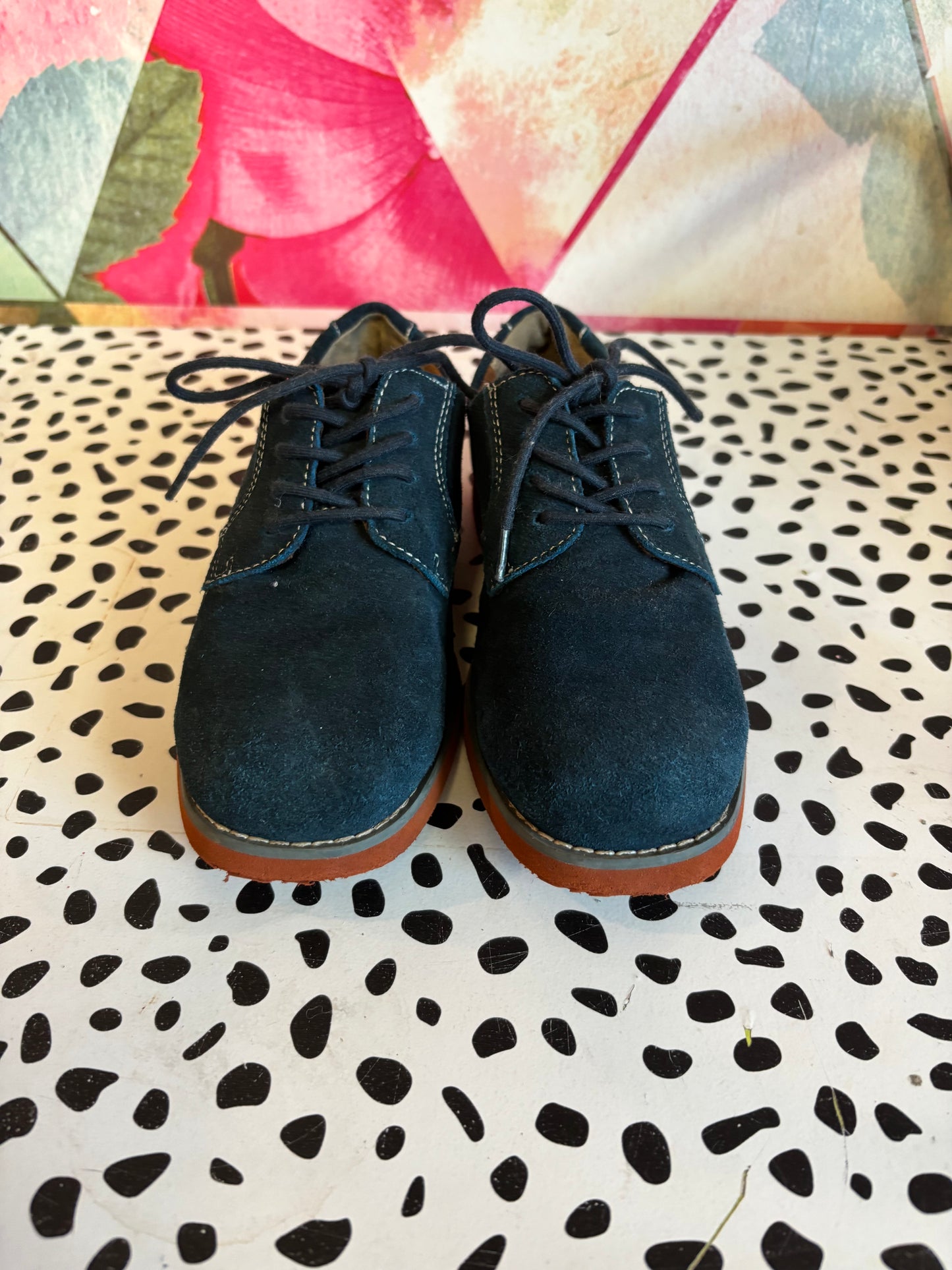 Florsheim blue suede lace up oxfords. Size 2 shoes.