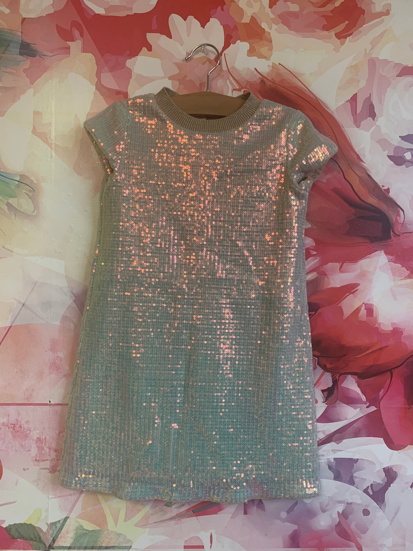 Choupette sequin short sleeve dress fully lined. Size 6T / 7T