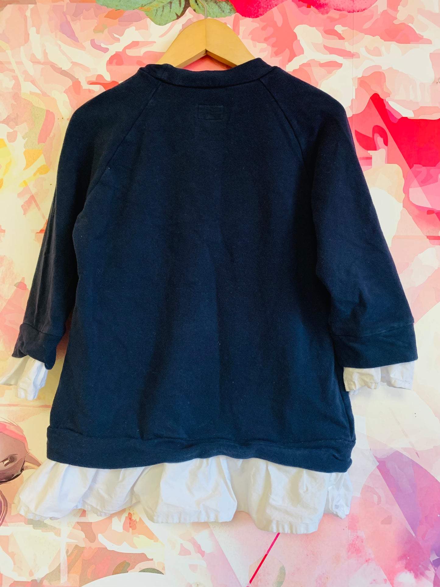 Il Gufo navy blue comfortable 100% cotton fleece long sleeve top with faux white blouse shirt sleeves & hem. Size 6