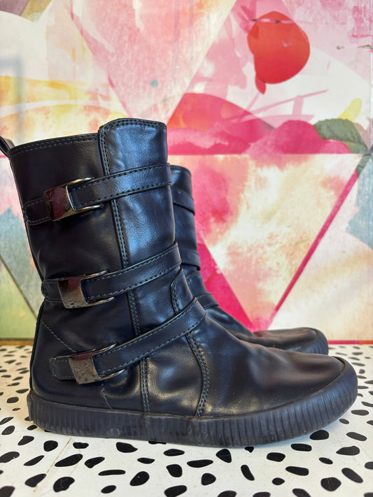 Amiana Blue Zip Up Boots. Size 1B.
