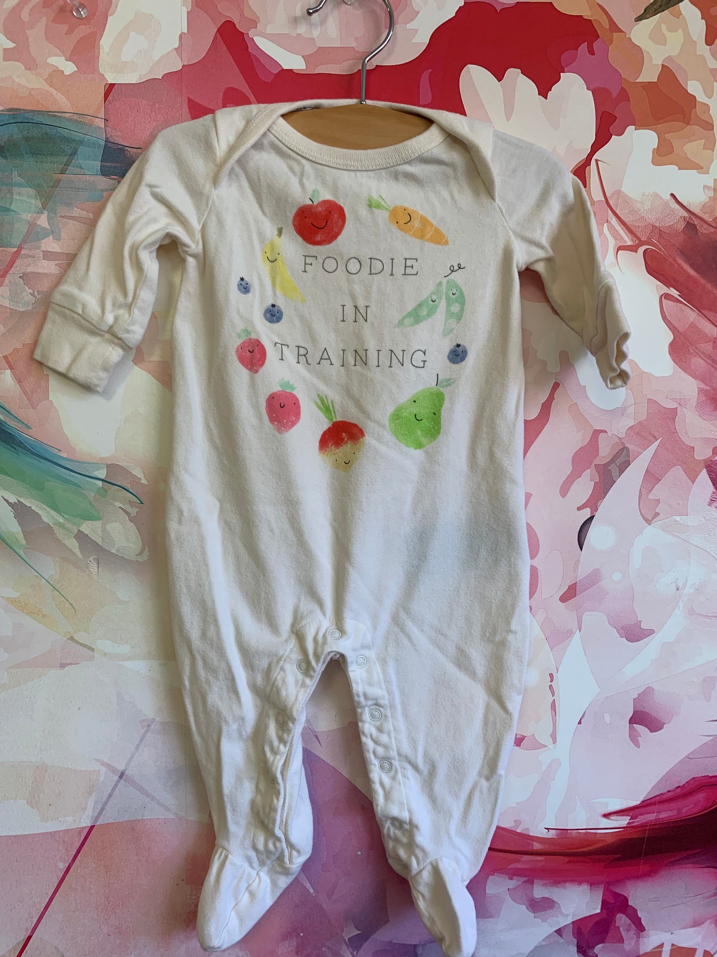Baby Gap organic cotton long sleeve footed romper “Foodie in Training” Size 0-3m / NB