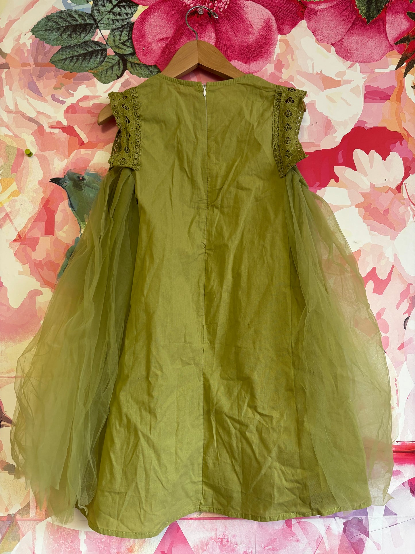 Boutique Child green dress with embroidered cap sleeves and tulle on sides. Zipper back. Size 5T / 6T