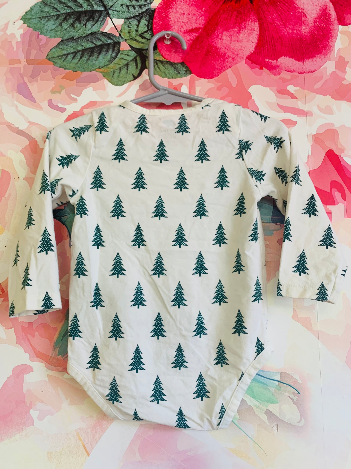 Monica & Andy cream long sleeve onesie with green pine trees. Size 12-18m . 2 available.