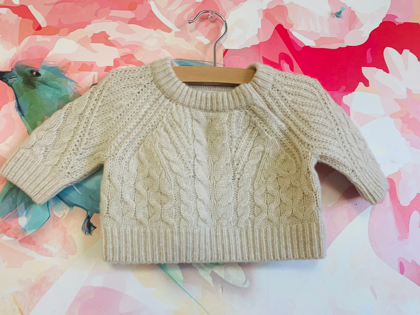Banana Republic Cream Merino Wool & Cashmere cable knit sweater with neck button. Size 0-3m / NB