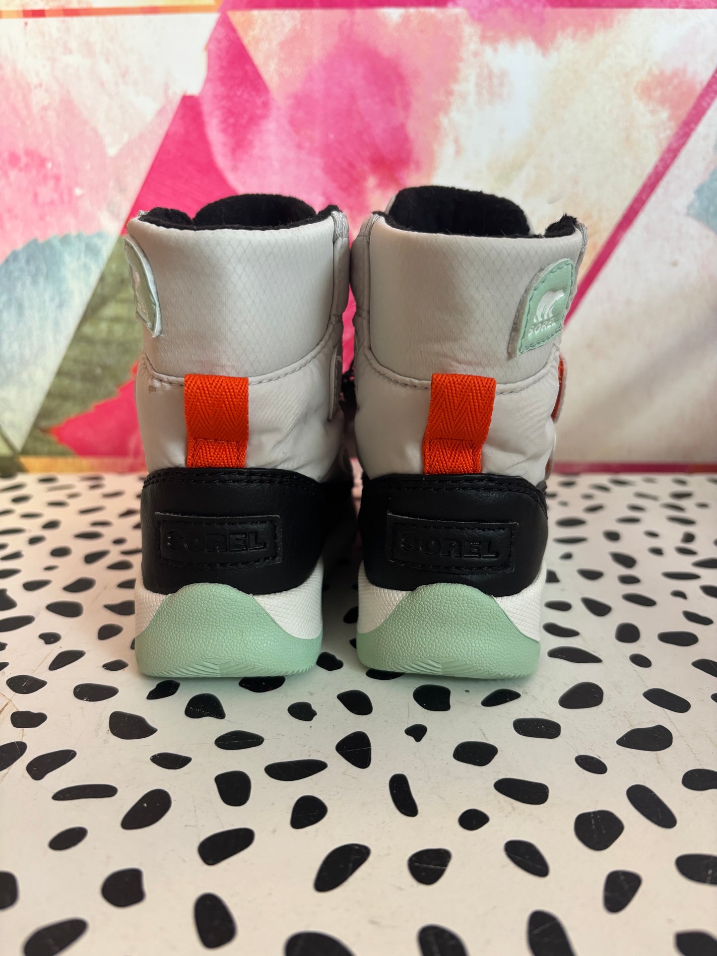 Sorel Winter Boots. White & Green. New Tags. Size 5B.