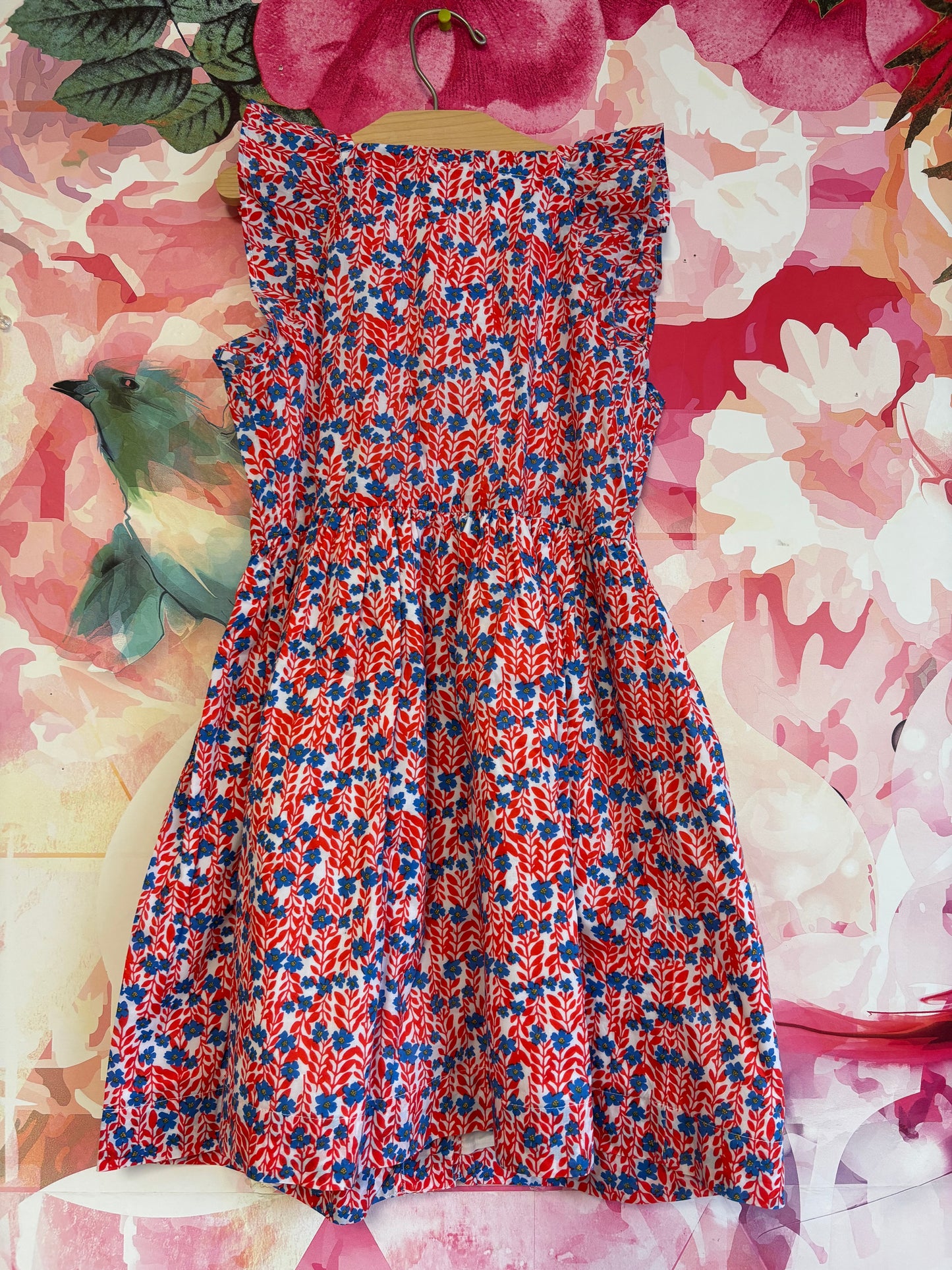 Crewcuts red, blue, white flutter sleeve floral dress with front button closure & front pockets. Size 8