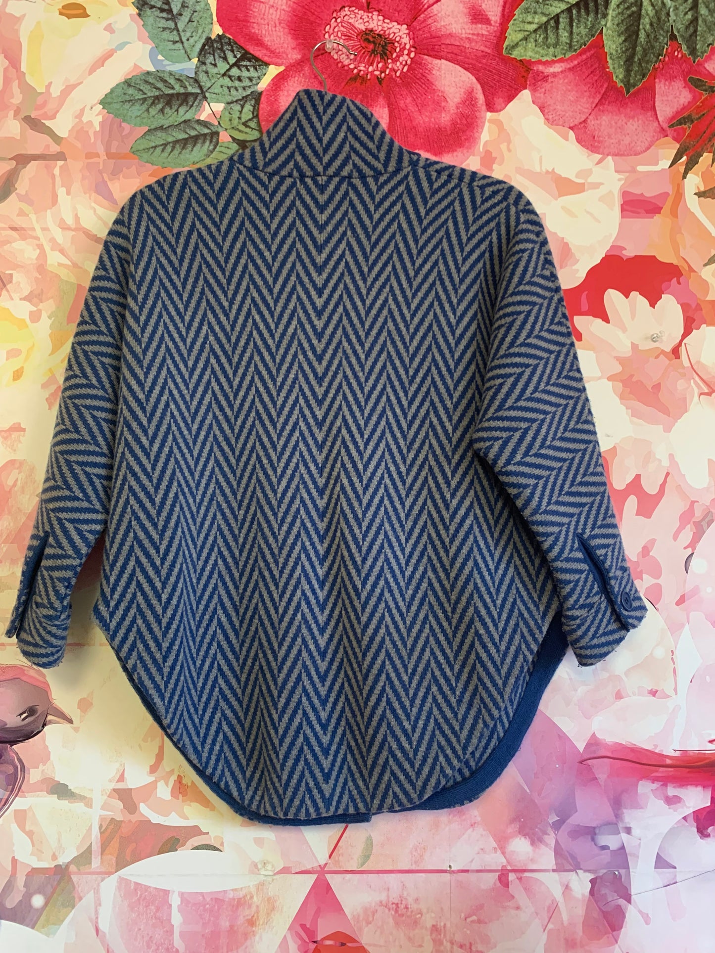 Stella McCartney Kids blue & grey button front sweater with pockets. 50% wool. Size 8