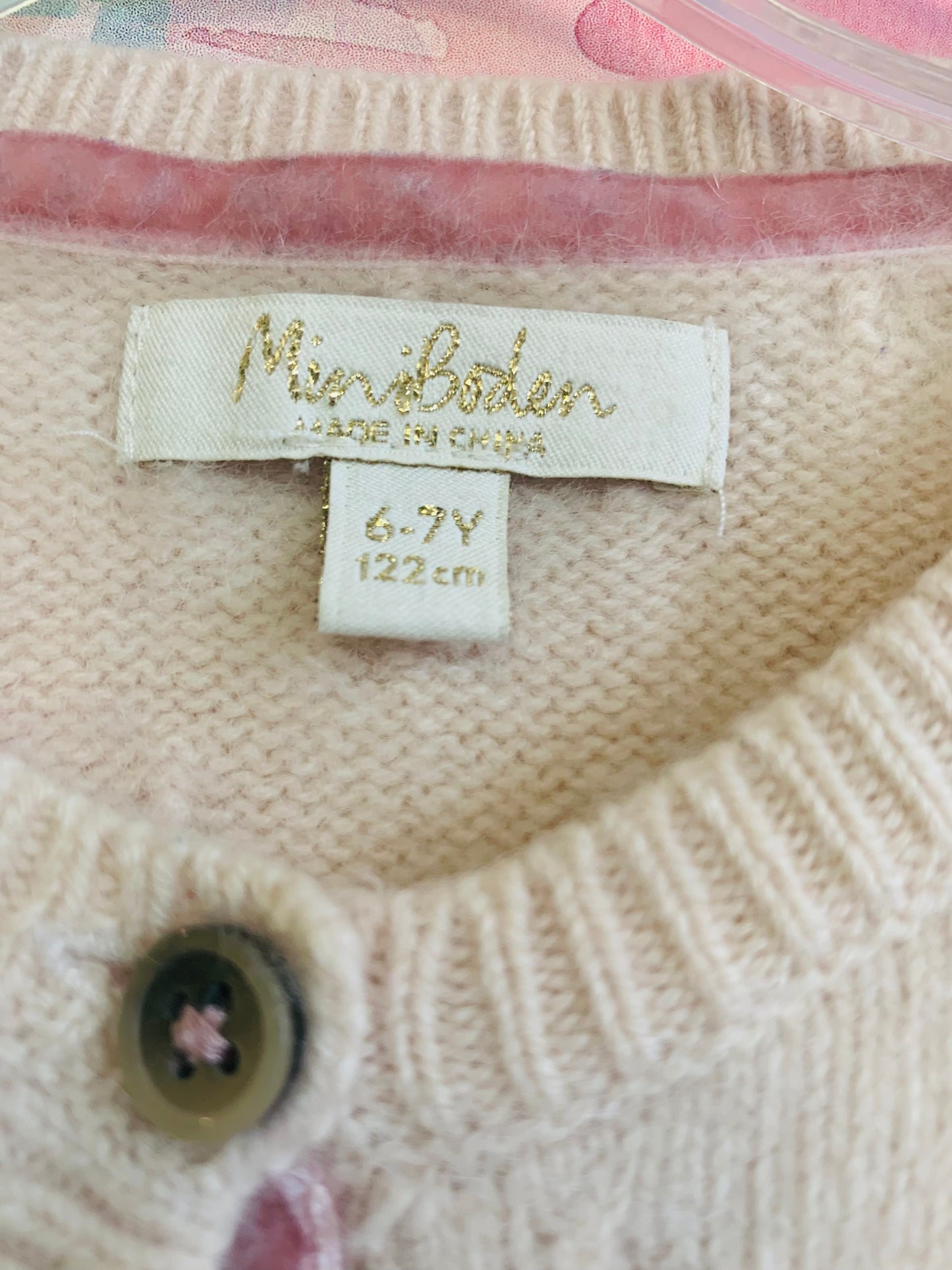 Mini Boden cream 100% cashmere cardigan. Size 6T / 7T