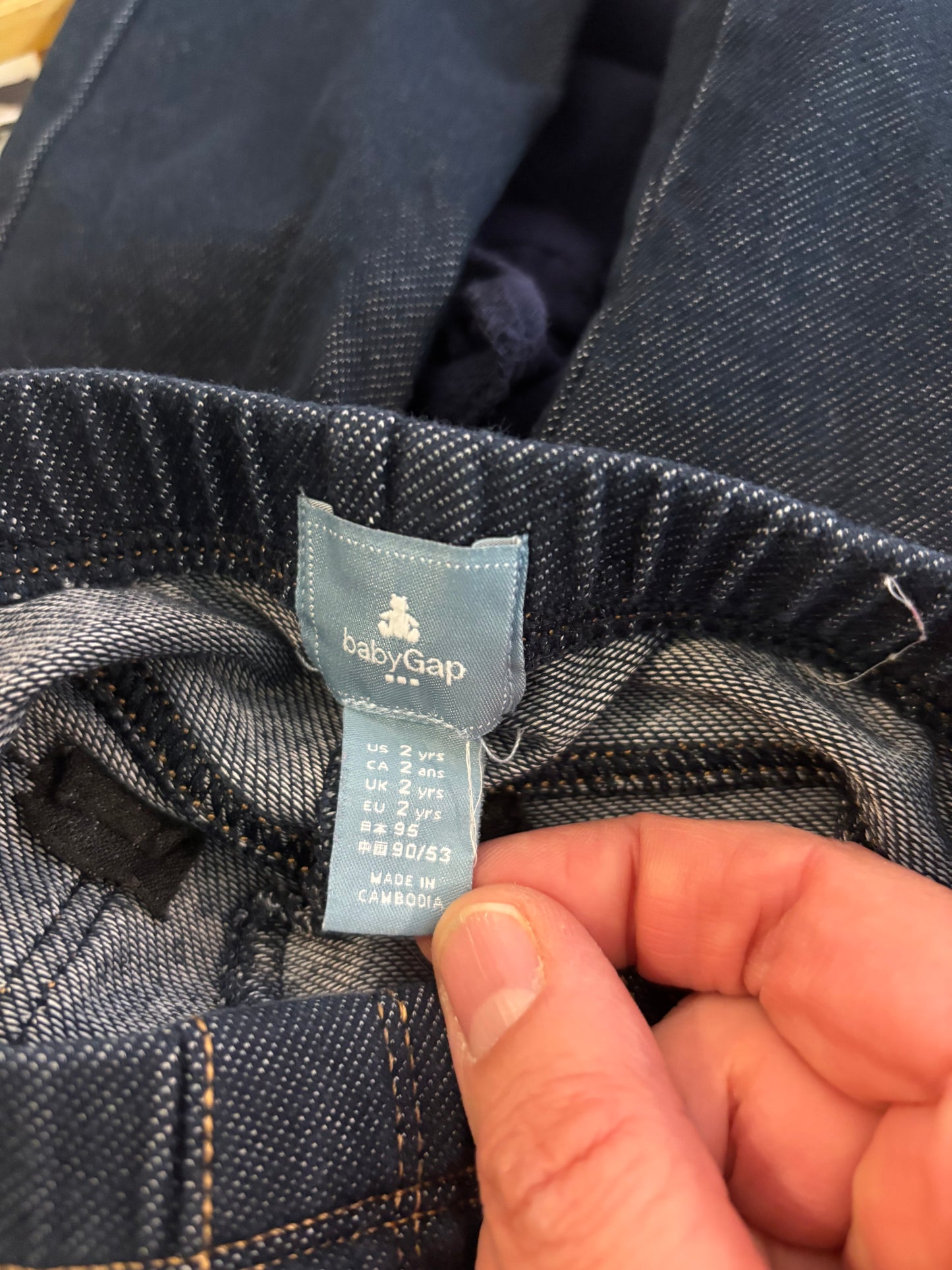 Tea Collection navy blue short sleeve dress with white lace hem. Size 2T. Baby Gap blue jeggings. Size 2T