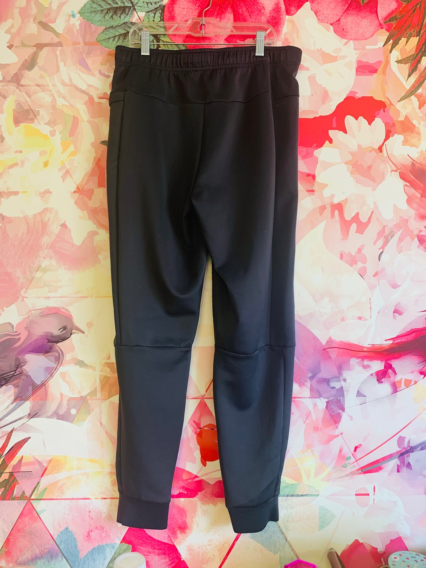 Skora qwick-dry grey athletic pants. Size Medium (32-34)
