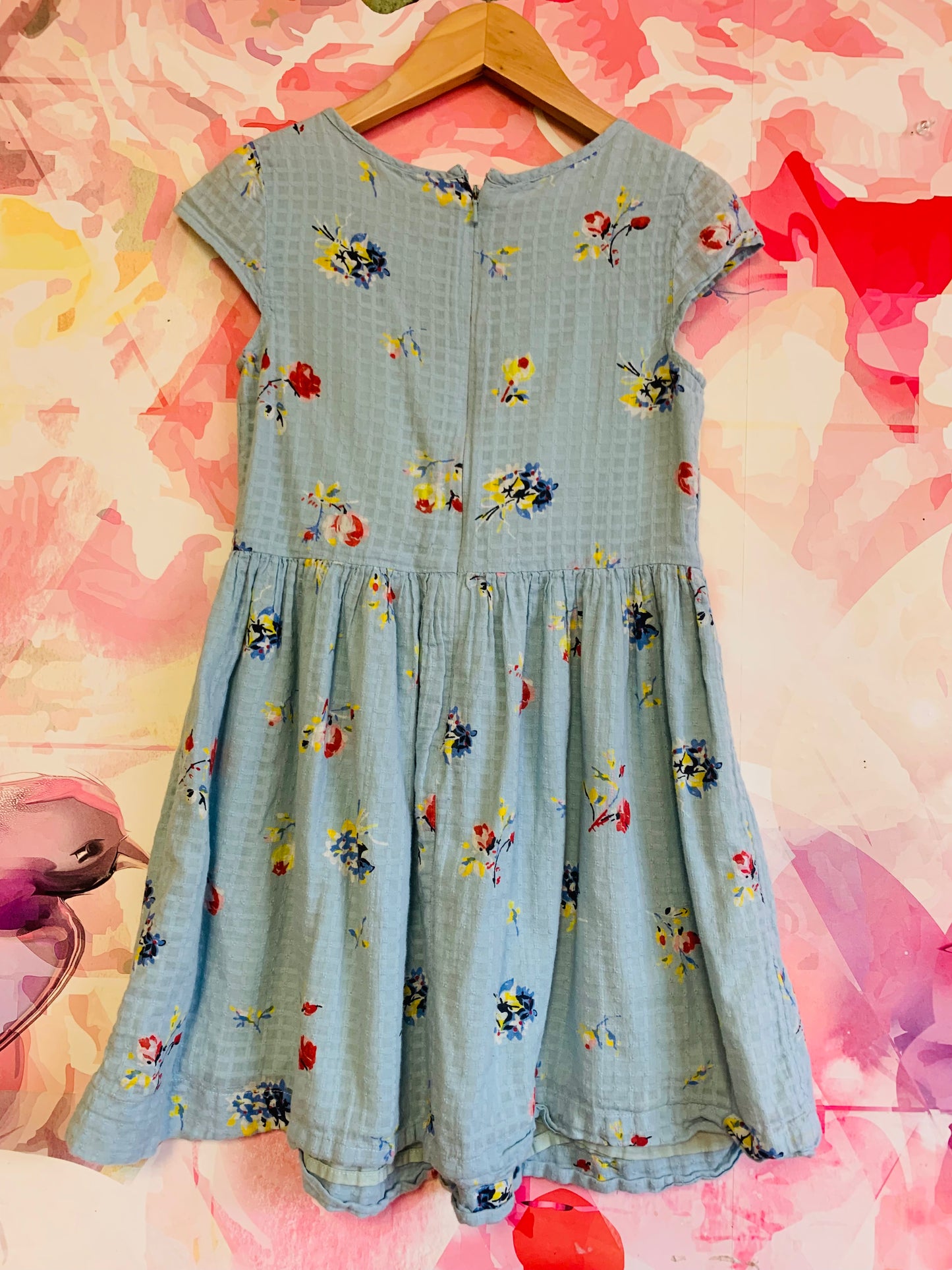 Gap light blue shirt sleeve dress with red, blue, yellow flowers. Size 8