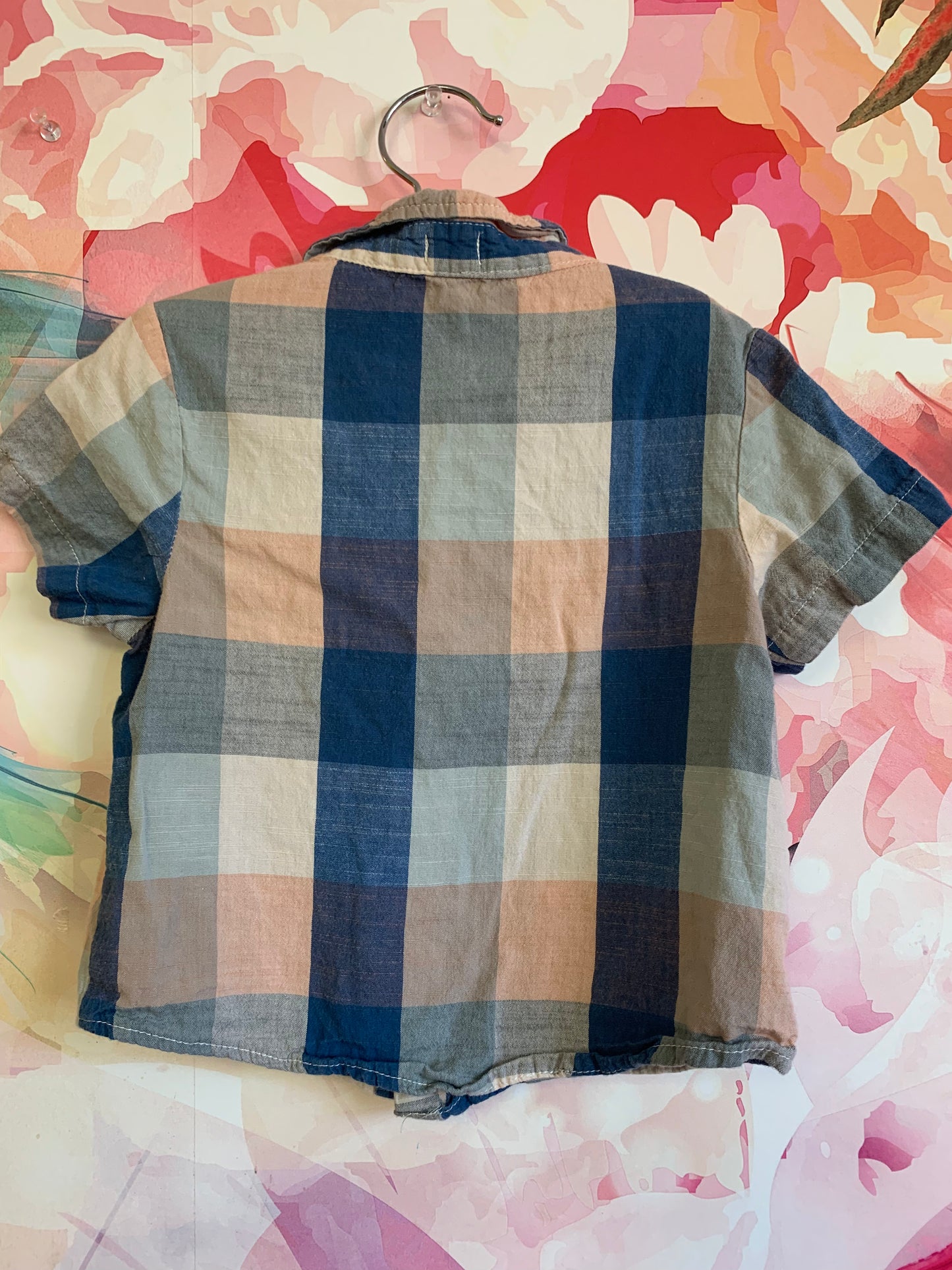 Lali peach, grey, blue checkered shirt sleeve button down. 100% cotton. Size 2T.