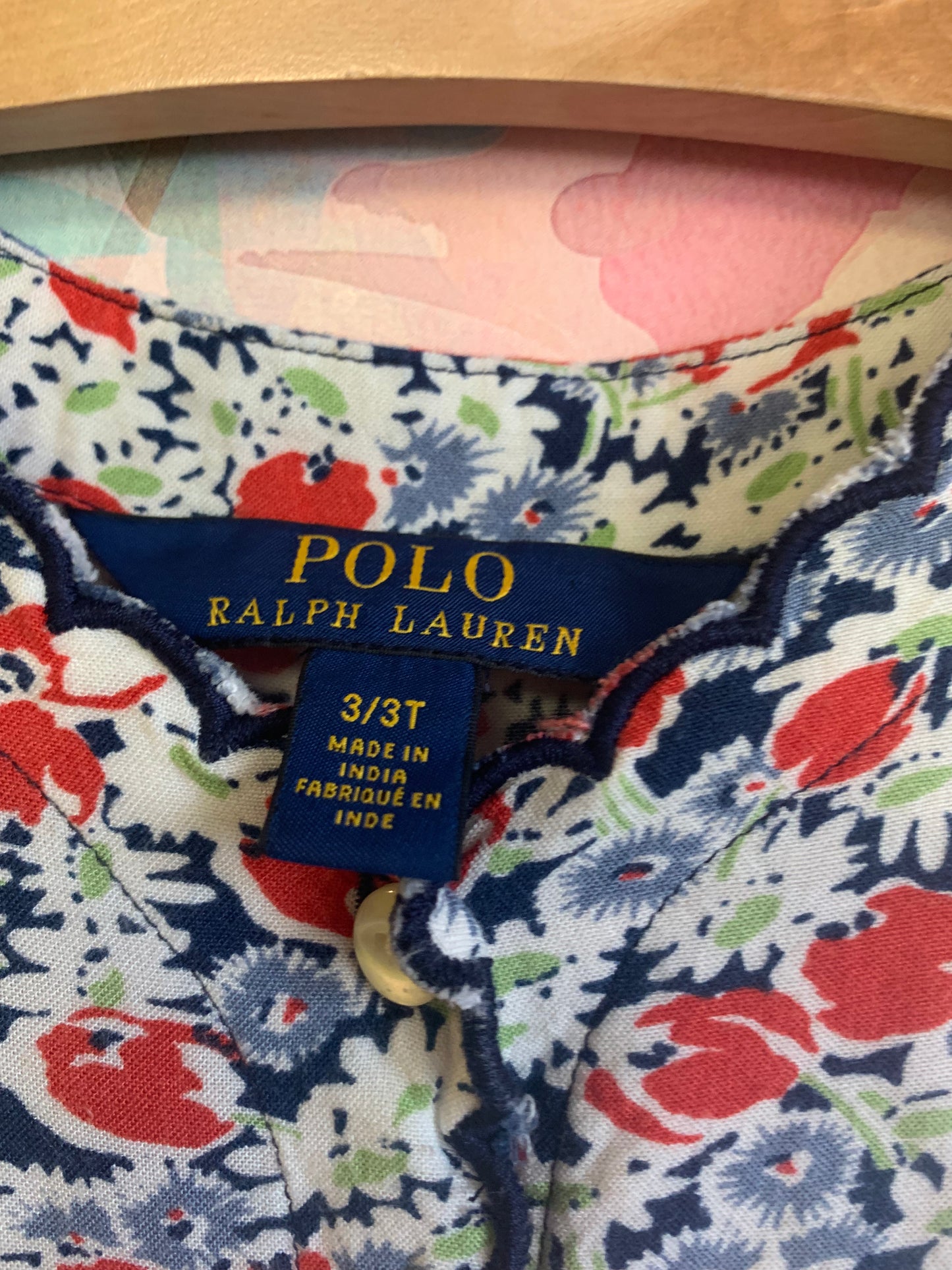 Polo Ralph Lauren red & blue flower short sleeve dress with pockets & scallop detail on neckline and front buttons. Size 3T