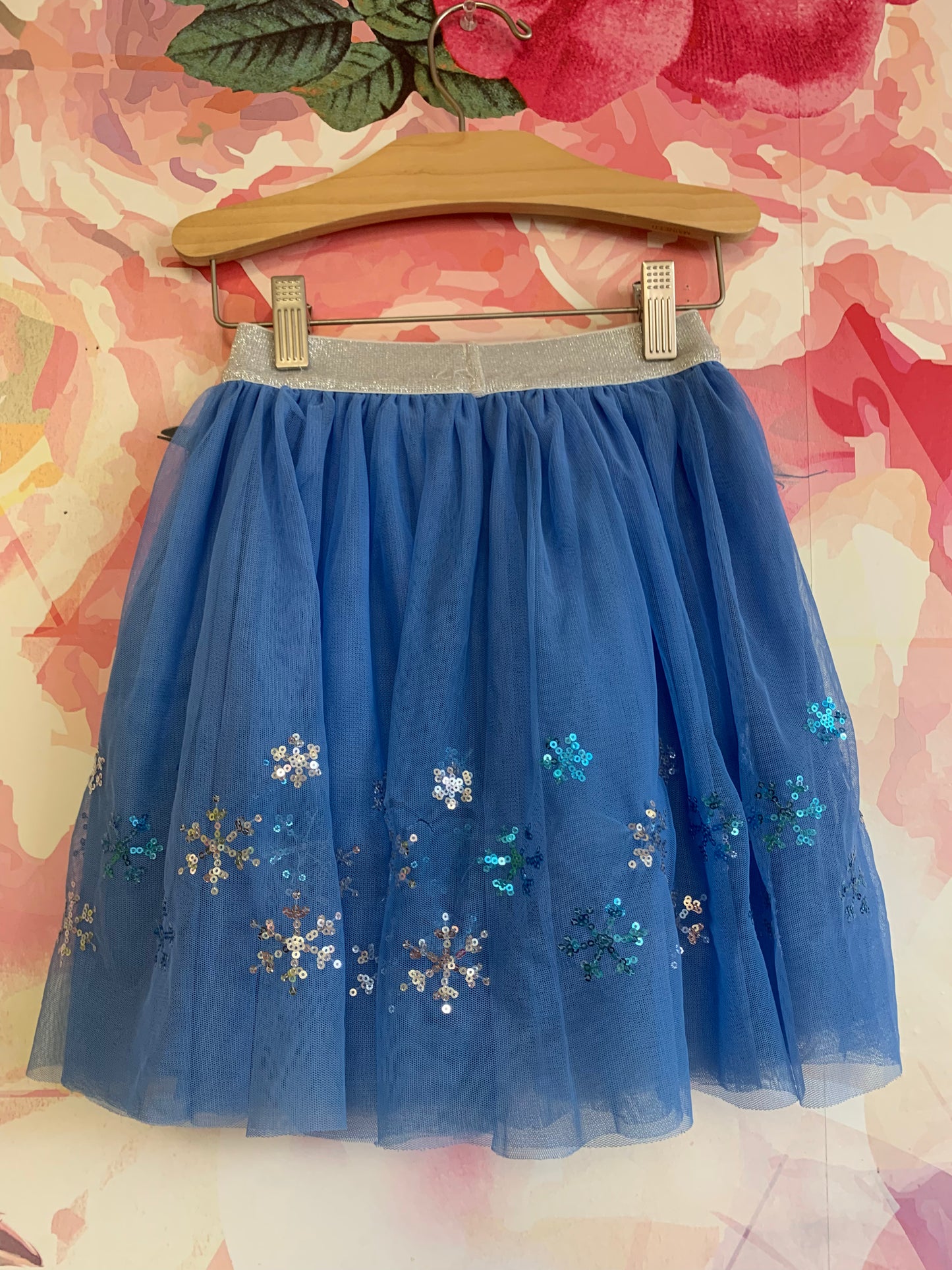 Sunny Fashion blue tulle skirt with blue & silver sequin snowflakes. Size 7/8
