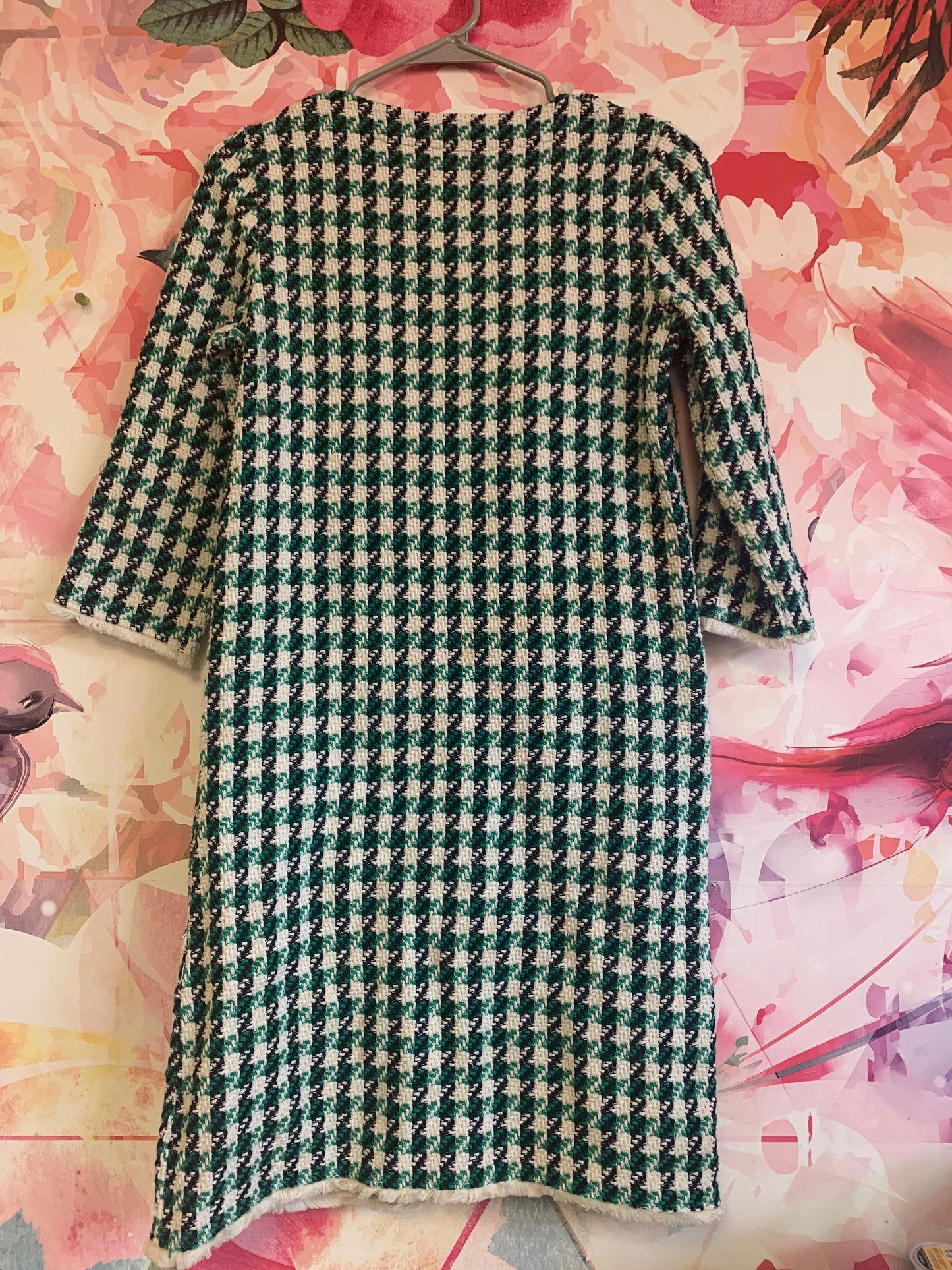 La Fée Maraboutée green, back, cream houndstooth jacket. Two clasps and front pockets. Size 36.