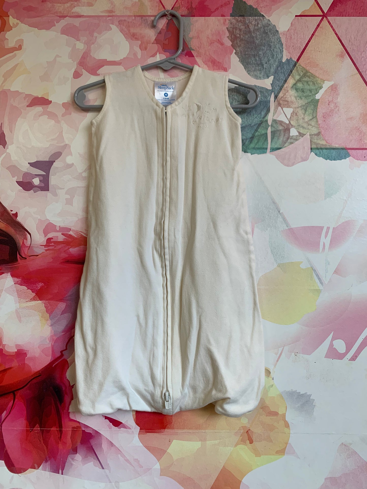 Halo sleep sack XS in cream. Size 0-3m / NB