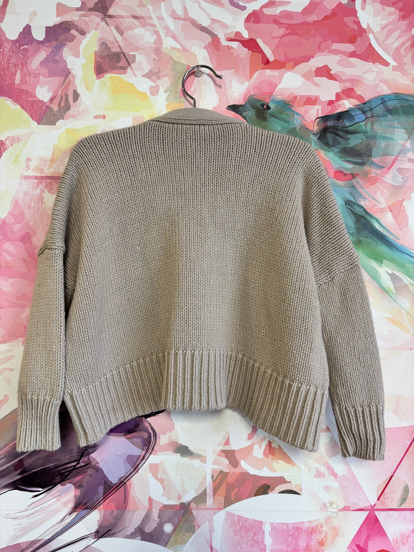 Gap beige chunky knit cardigan with three buttons. Size 4T / 5T