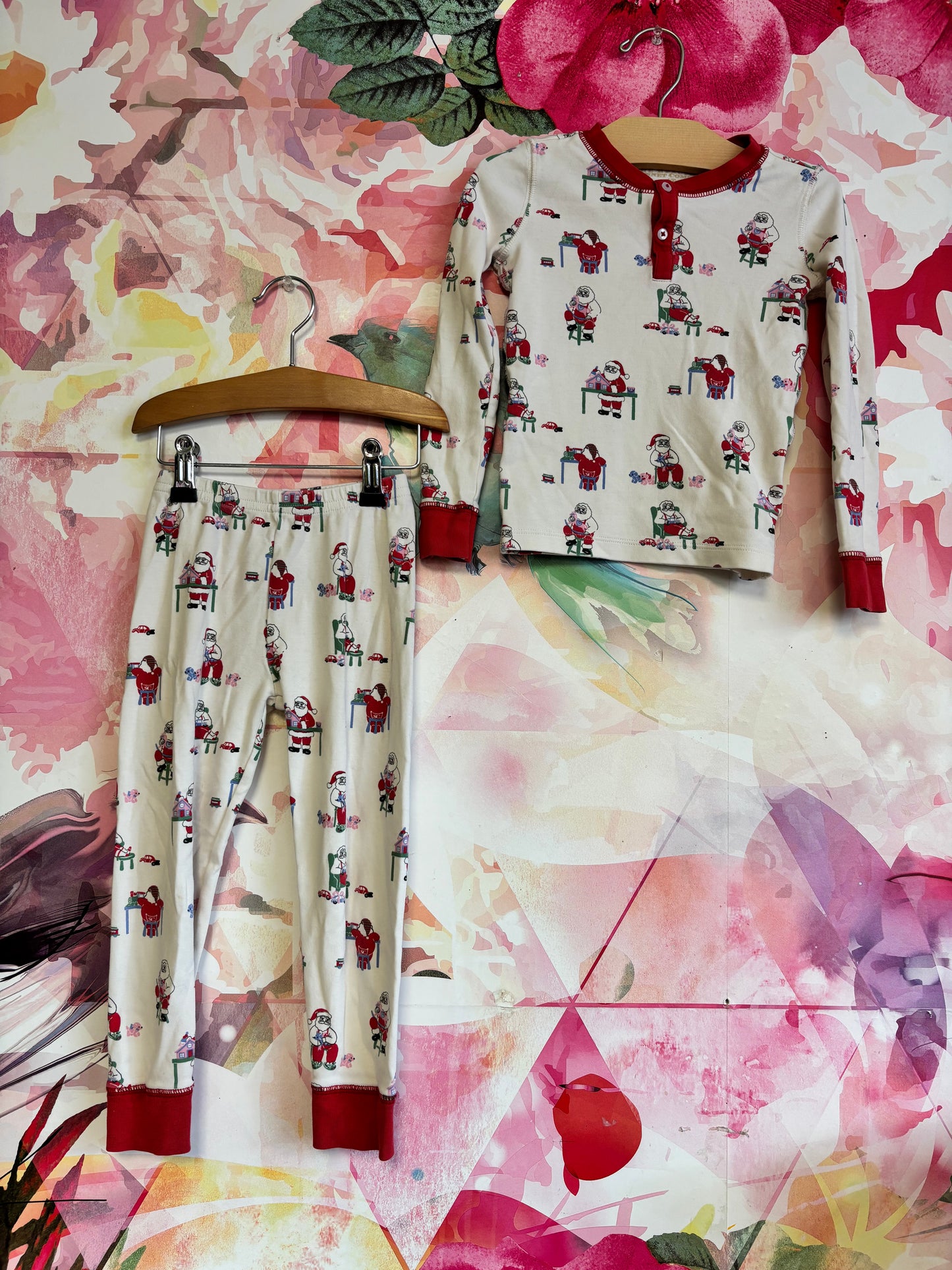 The Beaufort Bonnet Company cream & red long sleeve Santa pajama set. Size 4T