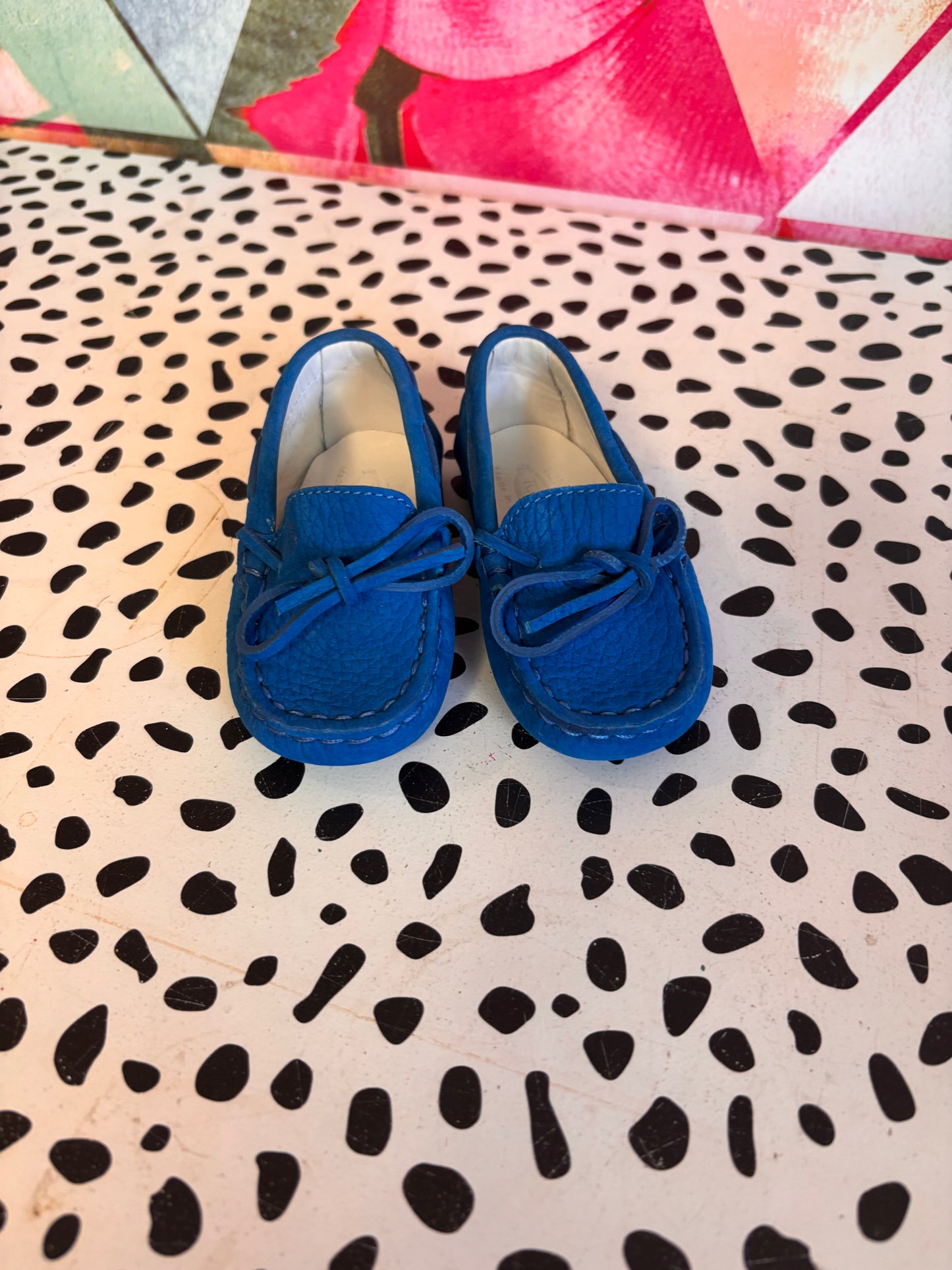 Tod’s Junior Gommino Bubble Boat Leather Loafer. Blue. Never Worn. Size 3L.