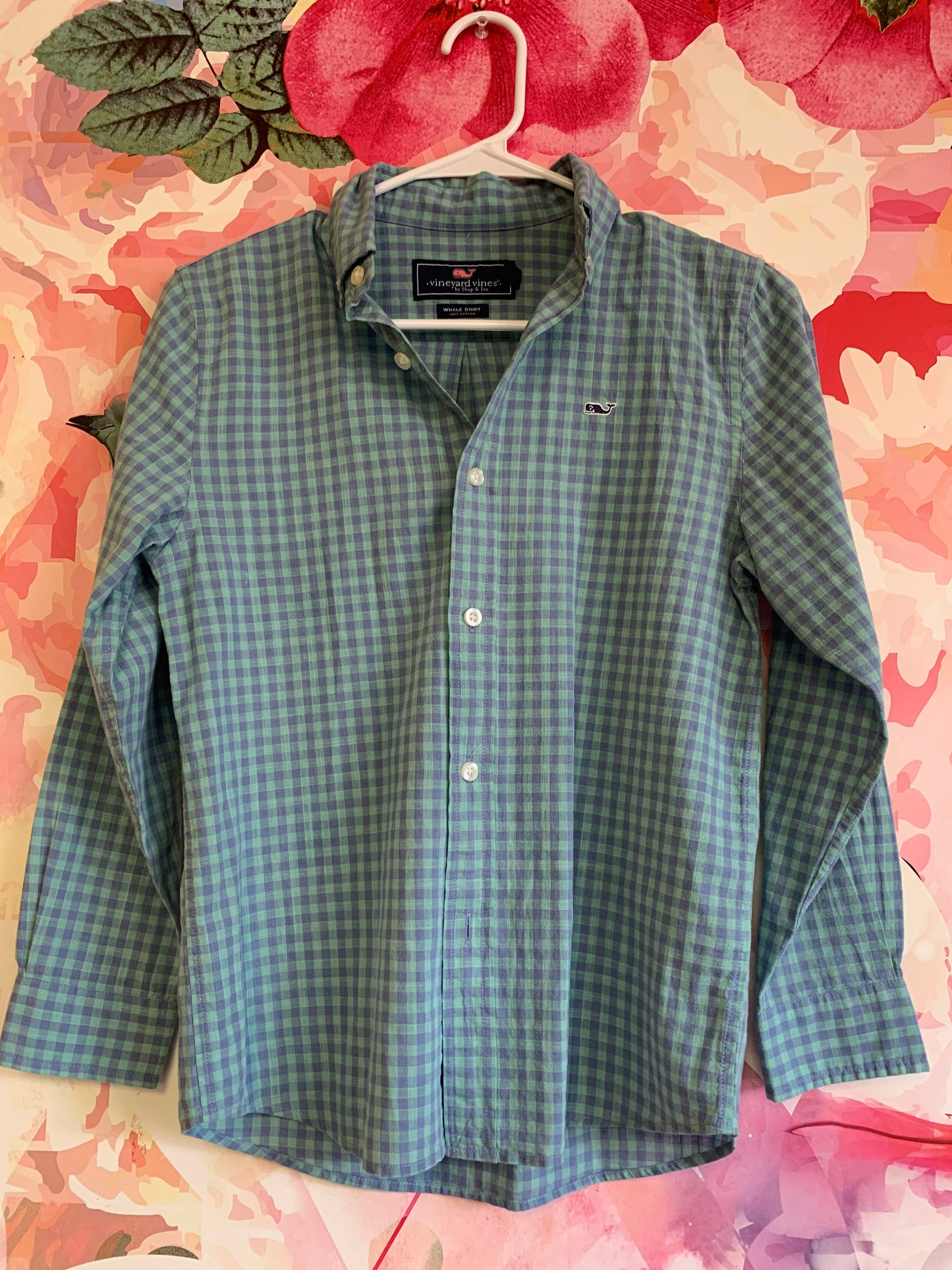 Vineyard Vines blue & green small checkered button down shirt. 100% cotton. Size 8/10