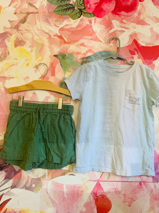 Vineyard Vines blue/white faded tshirt with logo on front pocket and back. Green Crewcuts drawstring shorts. Size 7/8