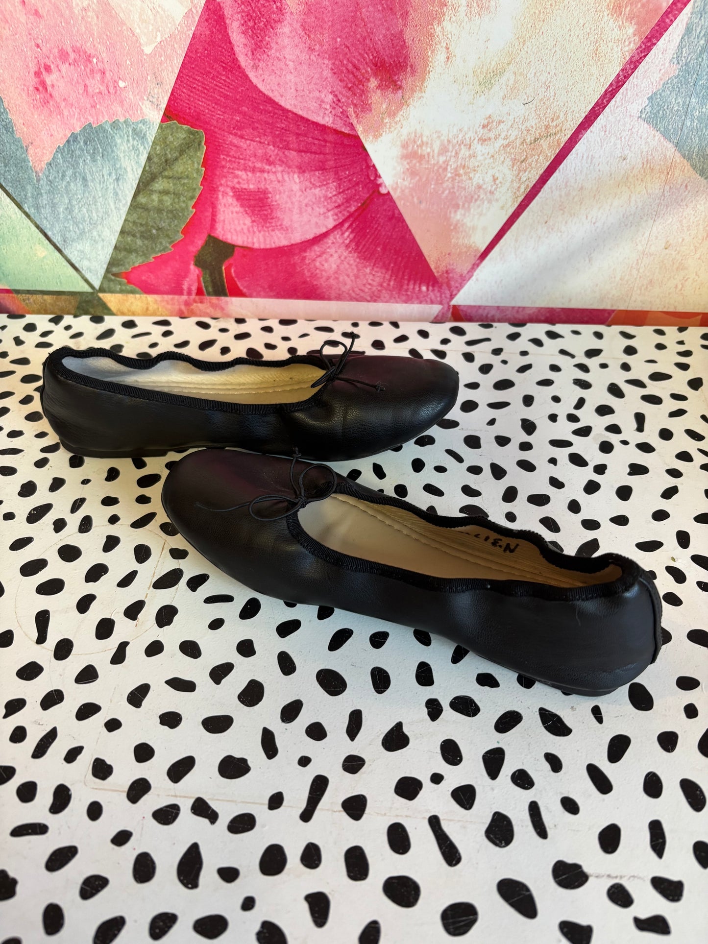 Zara black elastic stretchy heel ballet flat. Size 3.