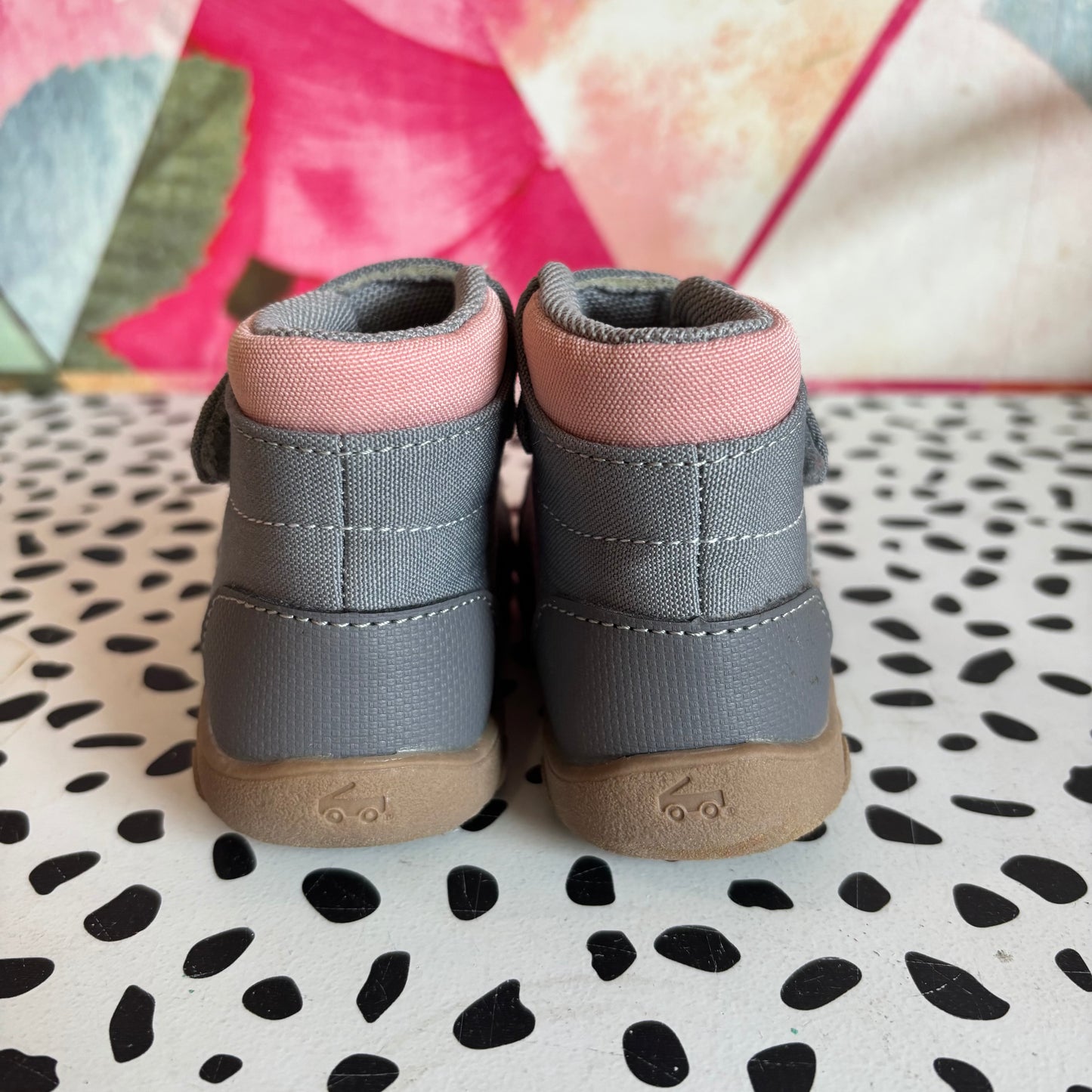 See Kai Run grey winter boots with pink elastic faux laces. Never worn. Size 5.