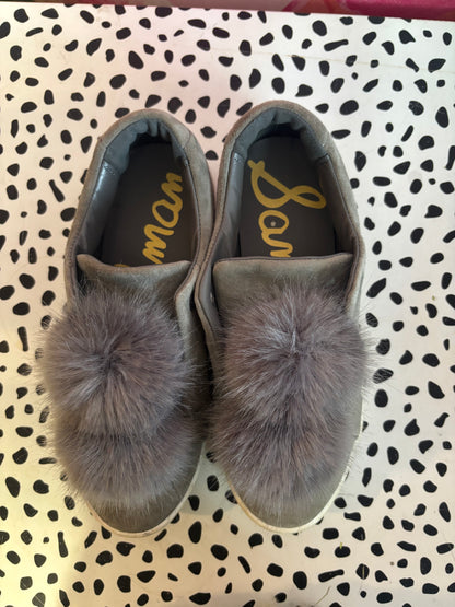 Sam Edelman grey slip one with Pom poms. Size 7.5