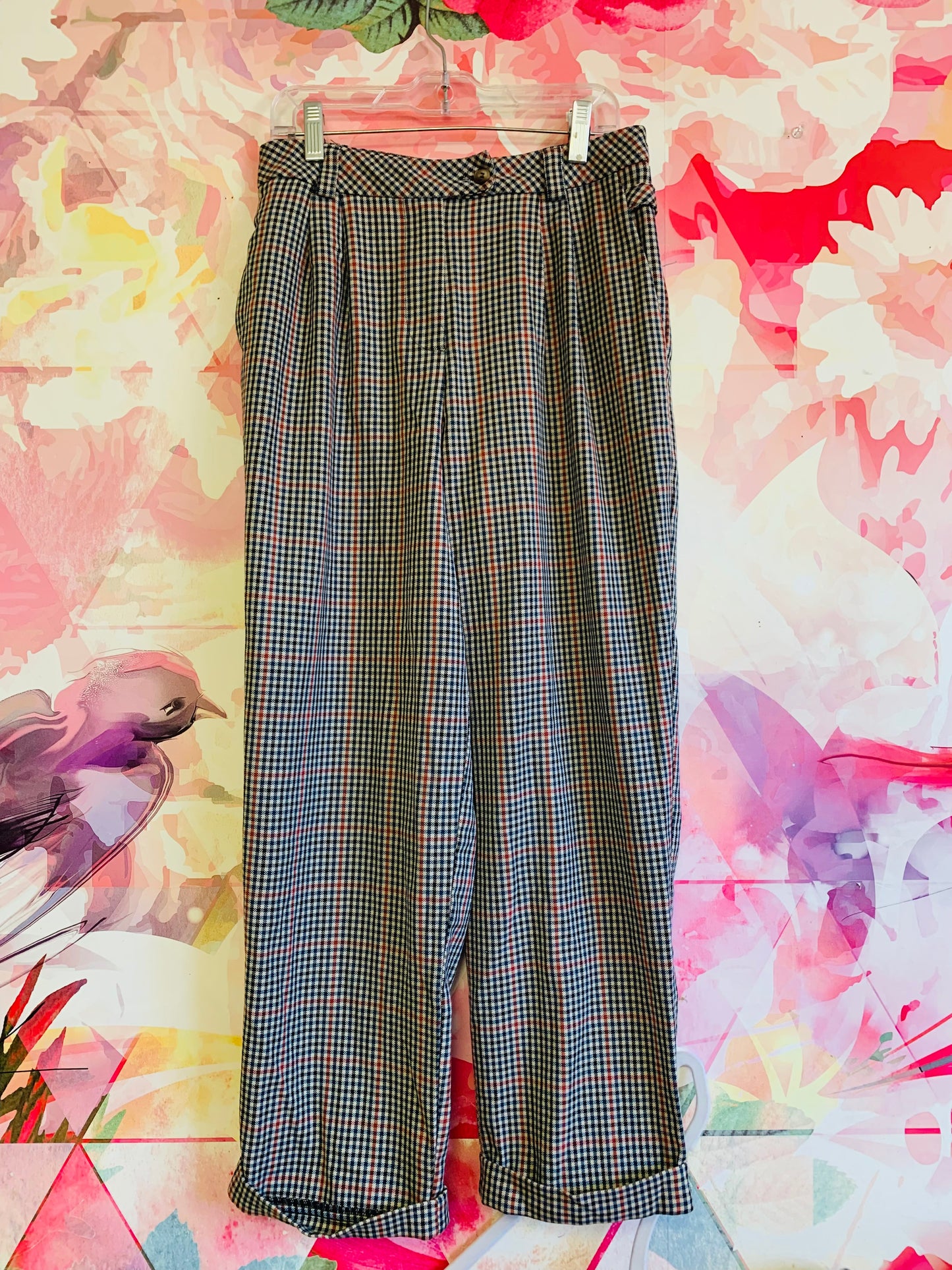 Topshop black, beige, red, blue houndstooth pants with belt loops, buckles, pockets & cuffed hem. Size 2.