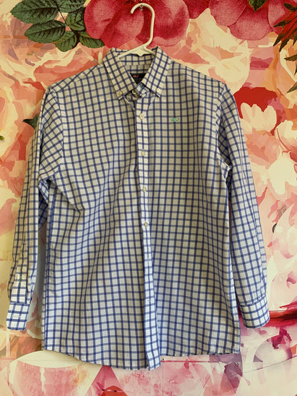 Vineyard Vines blue & white checkered long sleeve button down shirt. 100% cotton. Size 12/14.