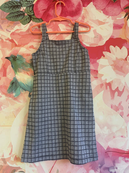 Abercrombie kids grey & black checkered dress. Size 5/6