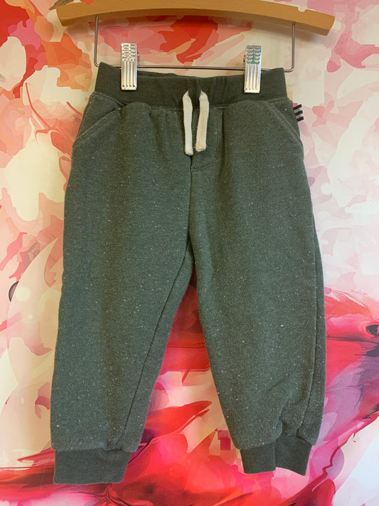 Splendid green joggers. Size 12-18m