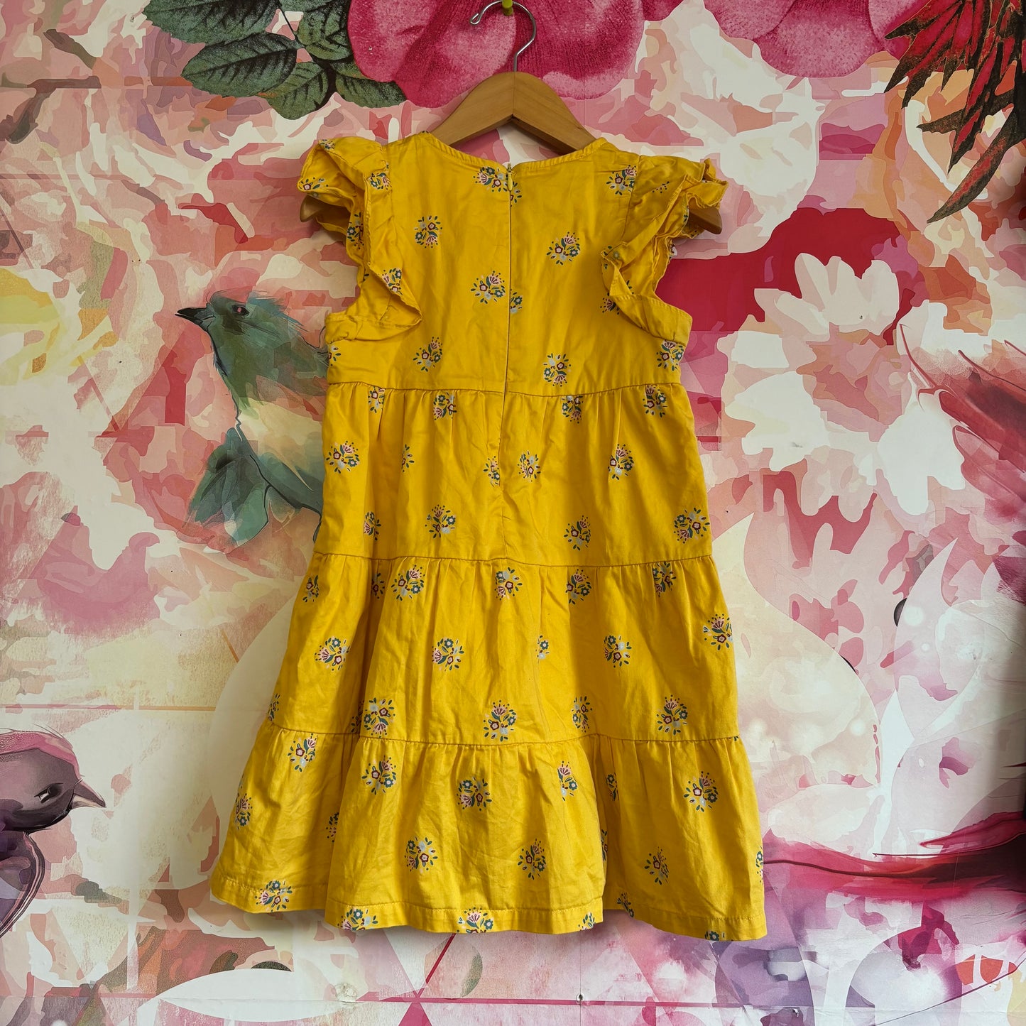 Du Pareil… au meme yellow short sleeve dress with tiny flowers. Flutter sleeve & zipper back. Size 6.