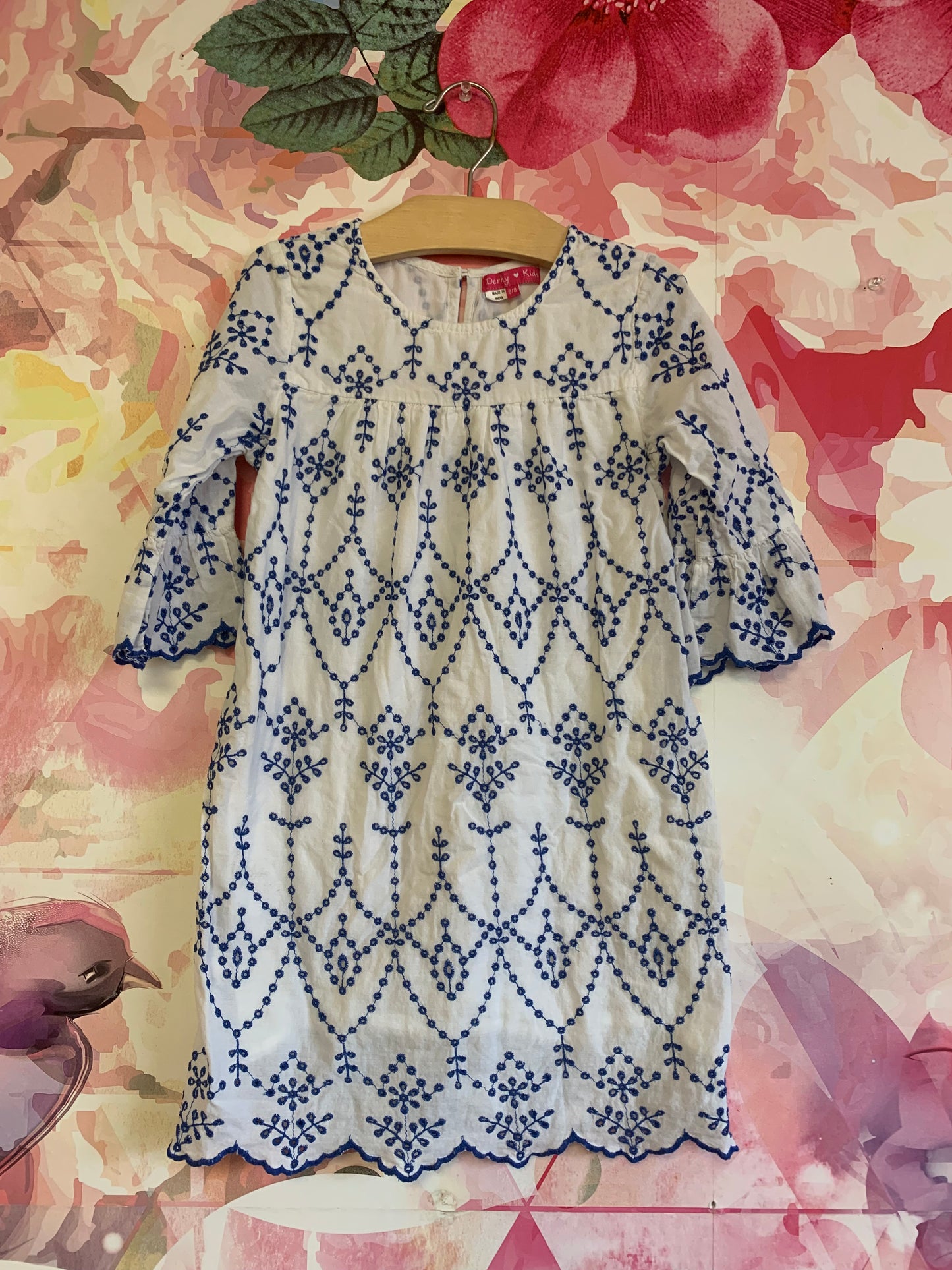 Derhy Kids white shift dress with blue embroidery. 3/4 sleeves. Size 6/8.