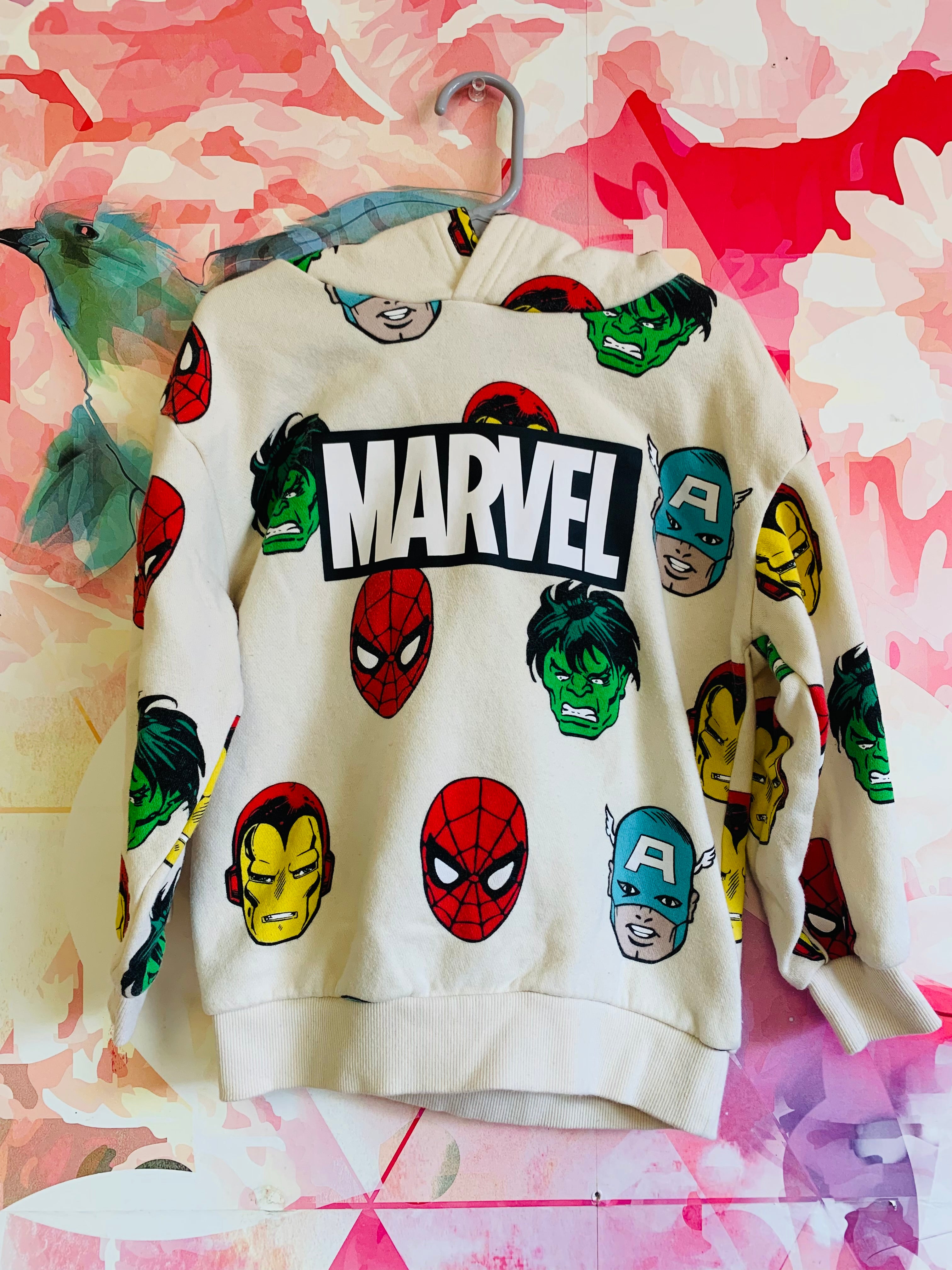 H M Marvel cream hooded sweatshirt with superheroes. Size 6 Cloud Bunny