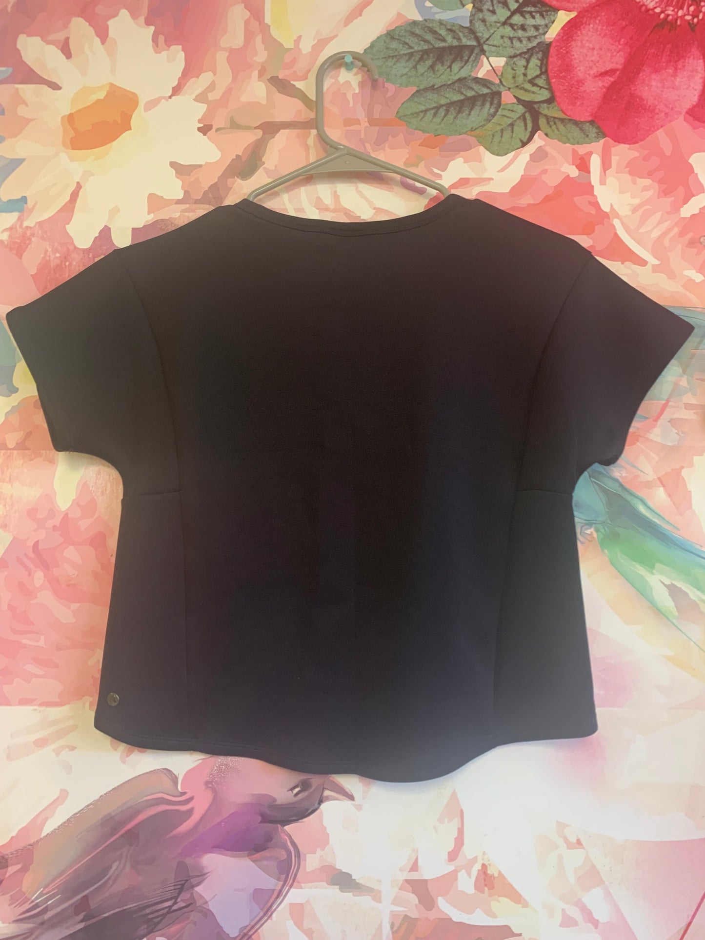 Zella short sleeve top. Black. Size 8/10.