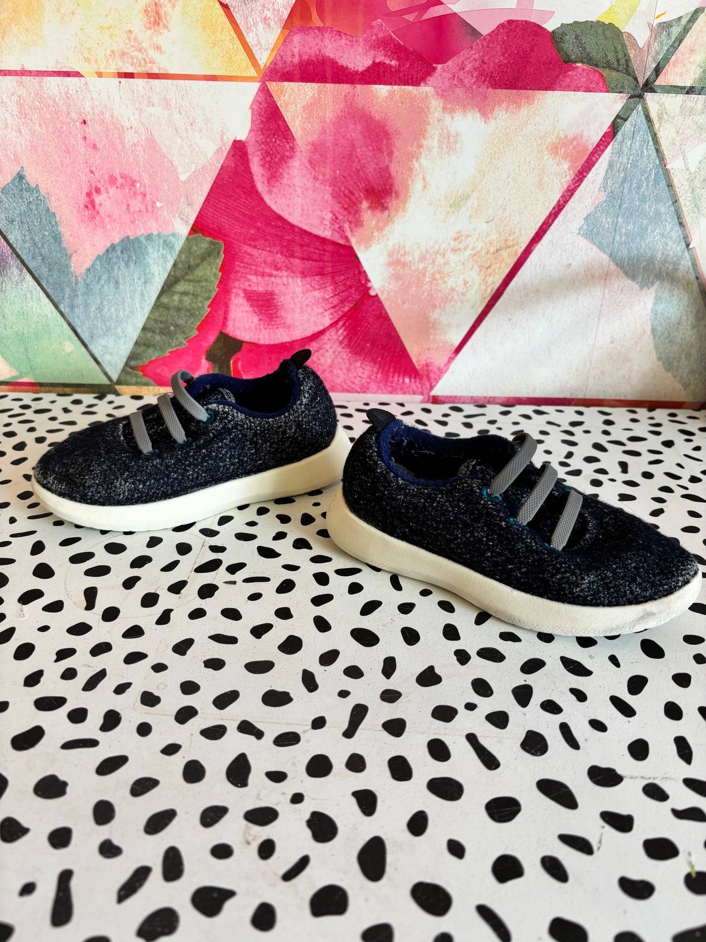 allbirds blue speckled wool slip on shoes with gray elastics. Size 10.