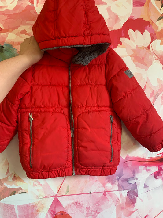 United Colors of Benetton red puffy winter coat with hood & grey lining. Size 3/4