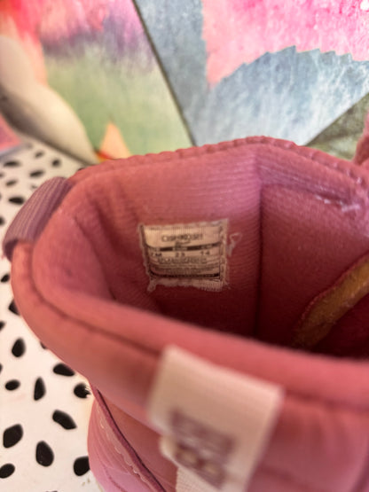 Osh Kosh pink winter boots. Size 7 (shoes)