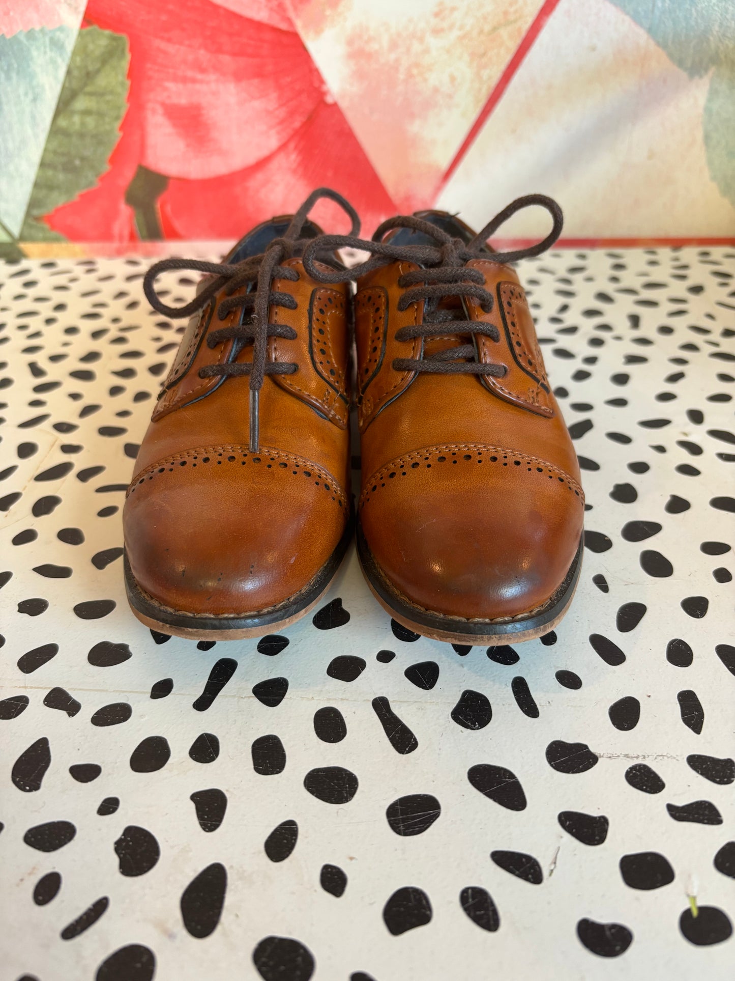 Bruno Marc brown classic Oxford dress shoes.  Size 10.