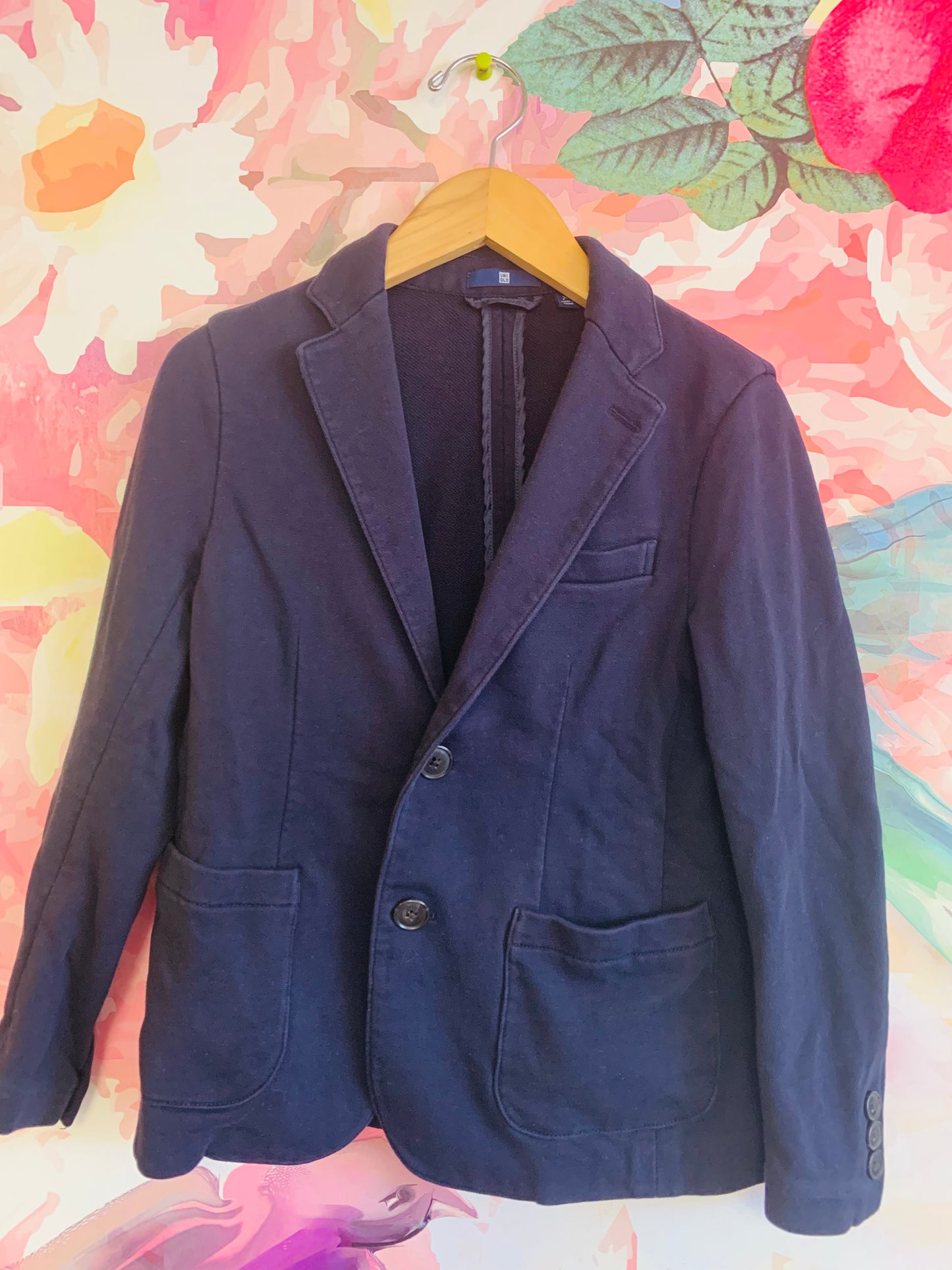 Uniqlo blazer 100% cotton. Size 4T