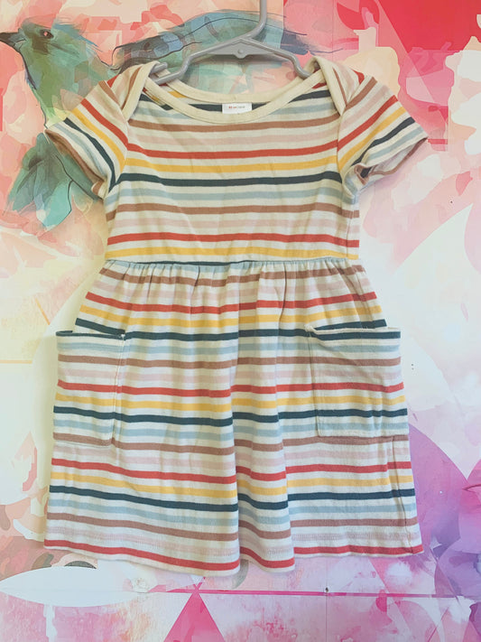 Hanna Andersson rainbow stripe short sleeve dress with front pockets. Size 2