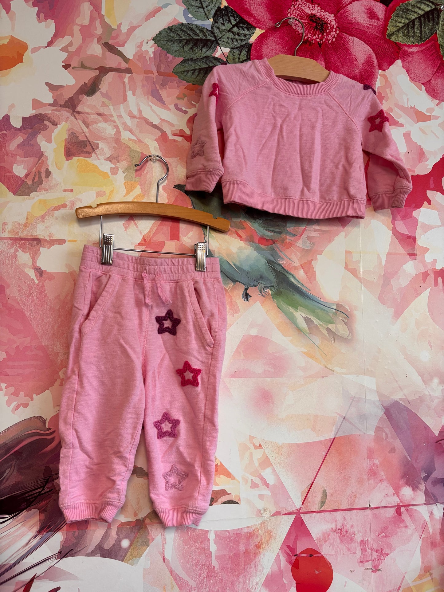 Splendid pink sweatshirt & joggers with pink stars. Size 12-18m